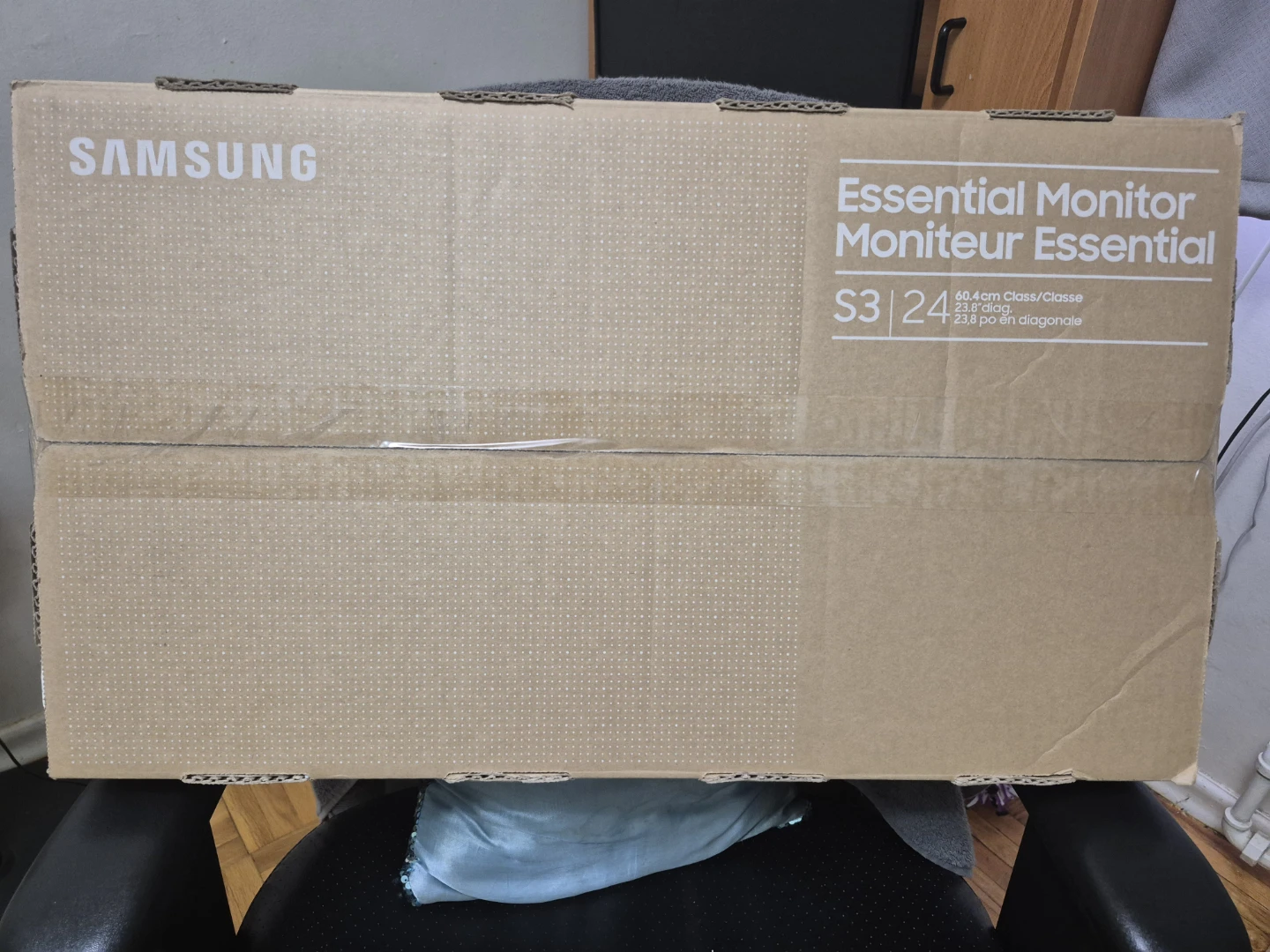 Samsung Essential Monitor S3 24-inch Curved FHD 100Hz