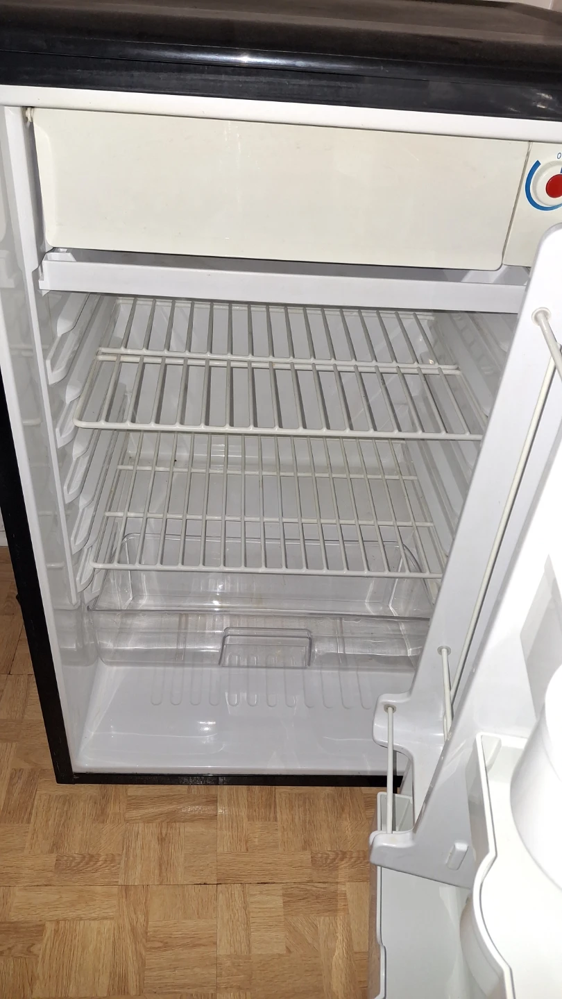 Black Danby Mini Fridge - photo 2