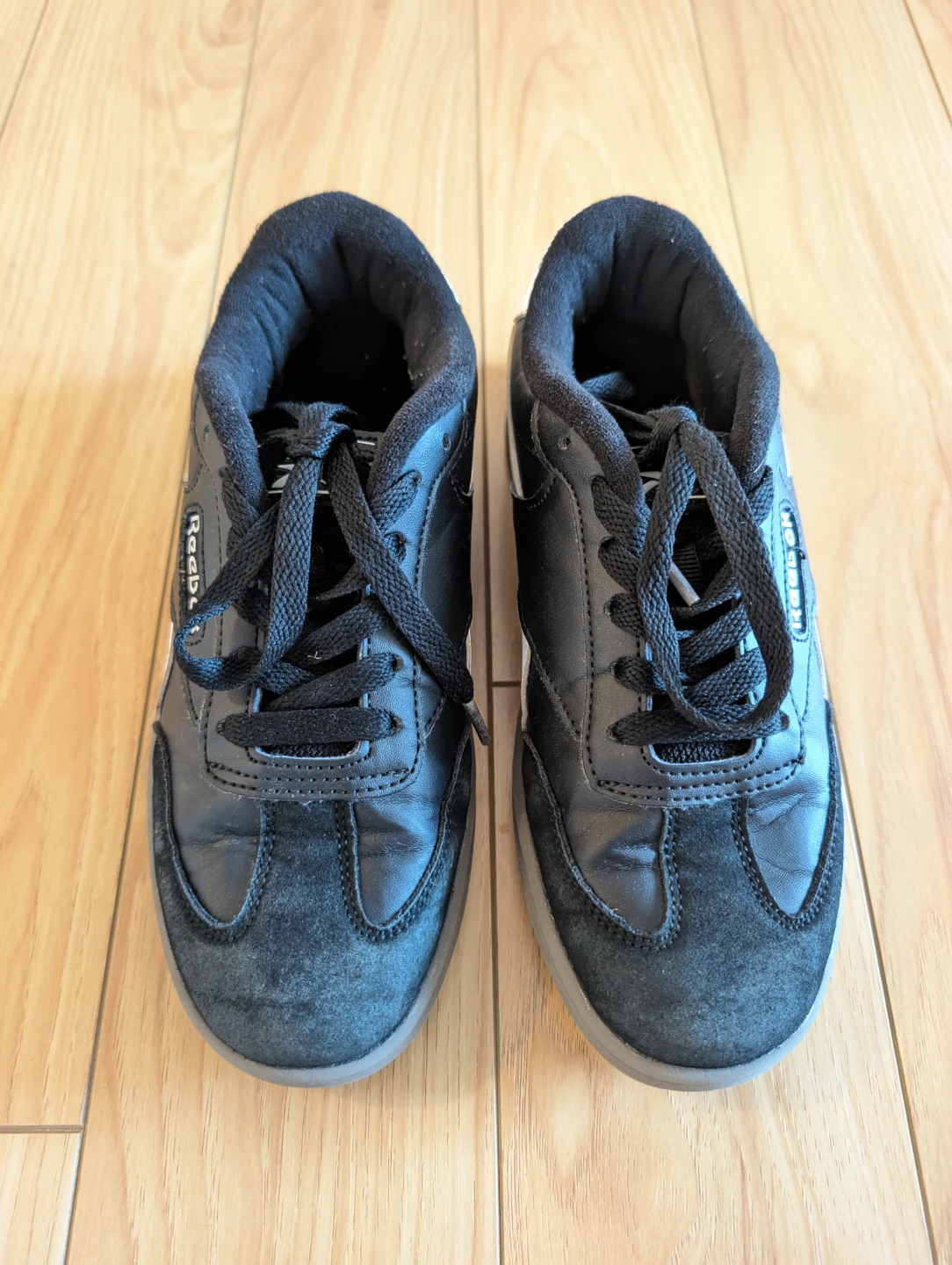 Reebok Kids Size 3 Black Sneakers - photo 3