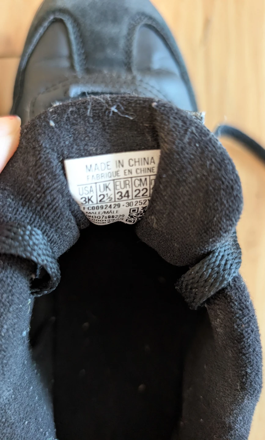 Reebok Kids Size 3 Black Sneakers - photo 5