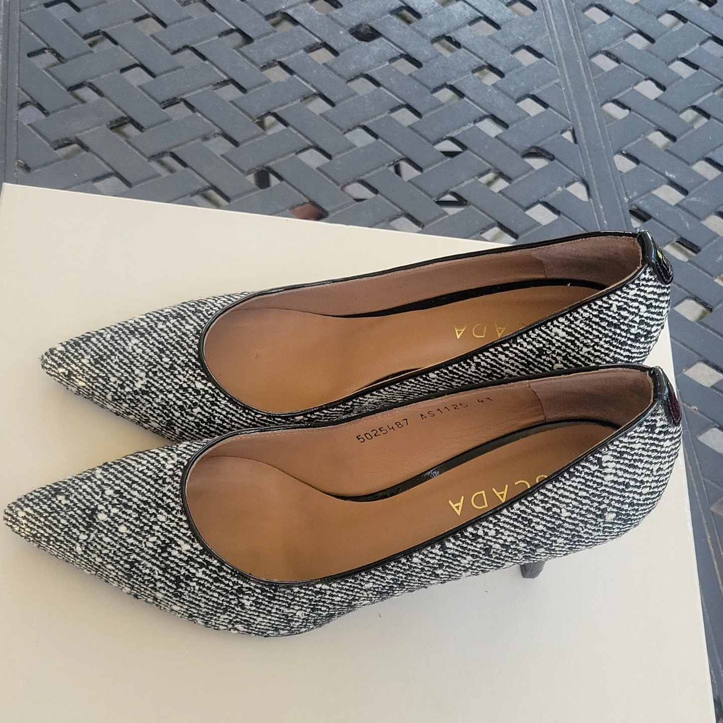 Escada Women's Tweed Pointed Toe Heels Size 41 - photo 3