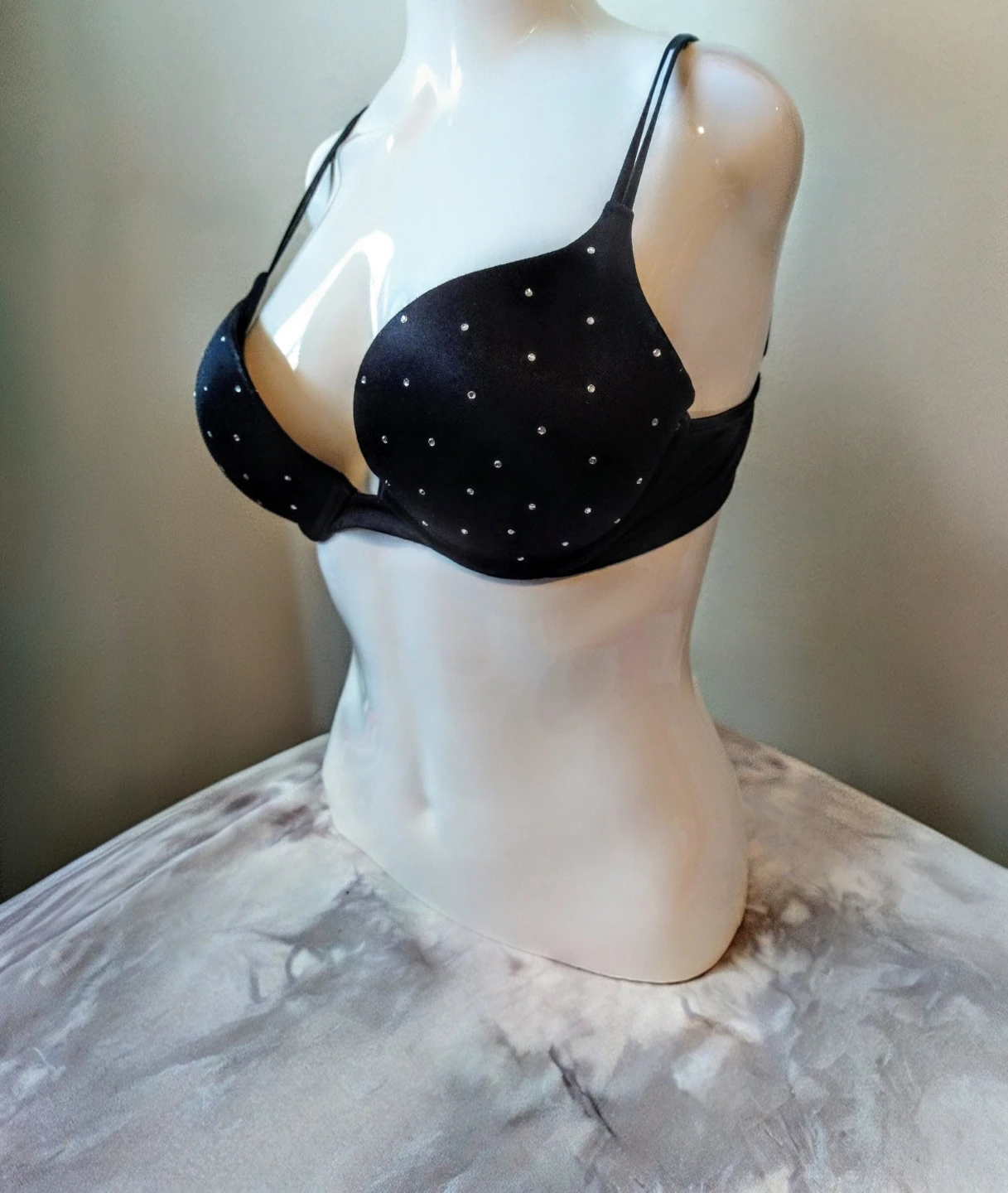 Victoria Secret Rhinestone Push Up Bra Size 34B