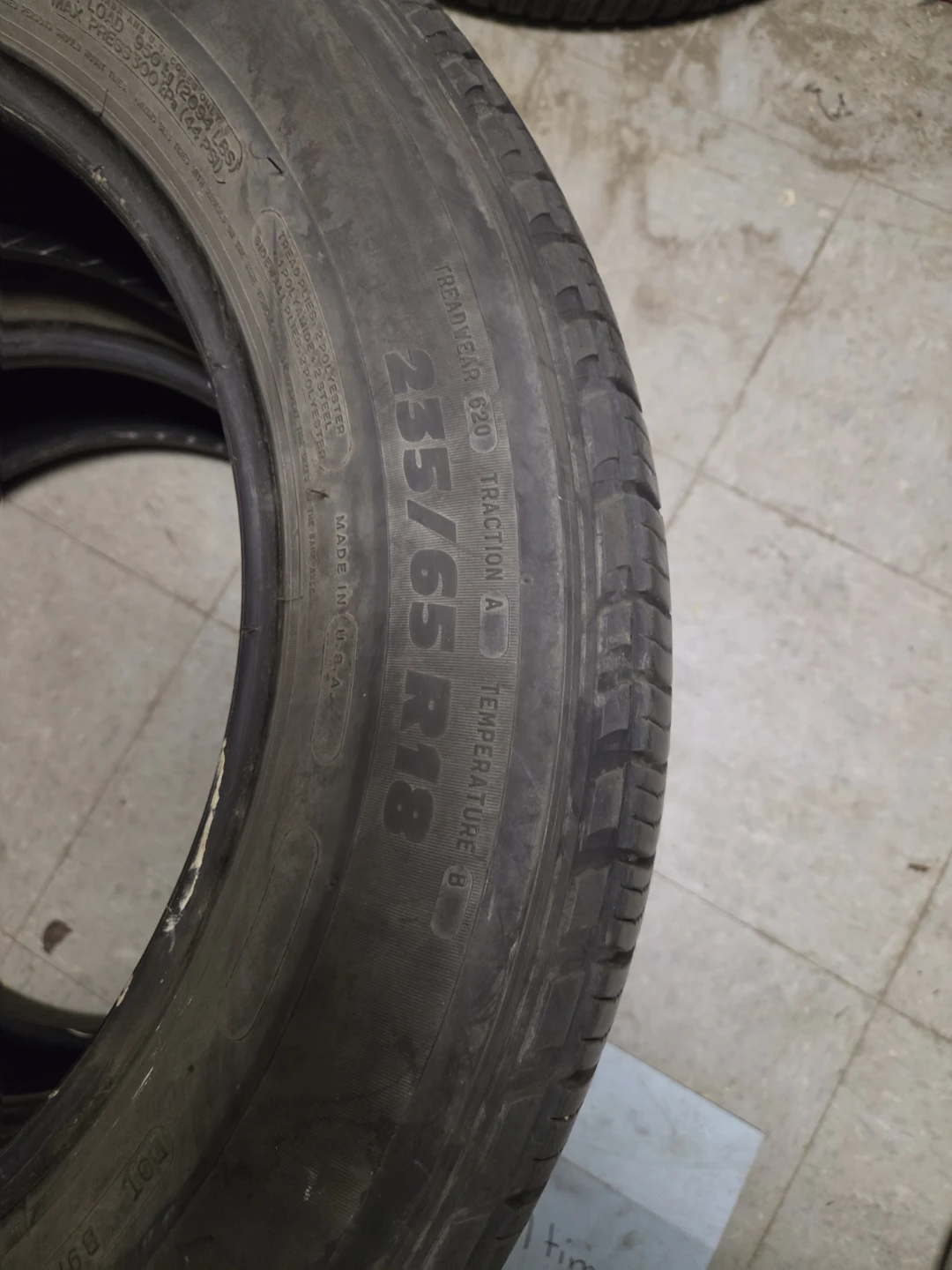 Michelin Latitude Tour Tires 235/65R18 - photo 3