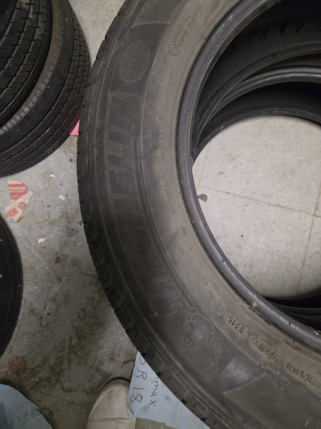 Michelin Latitude Tour Tires 235/65R18 - photo 5