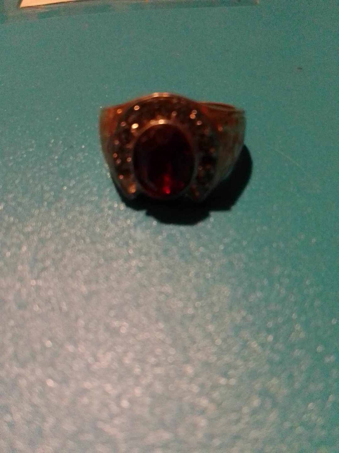 Gold coloured signet ring with red stone - photo 3