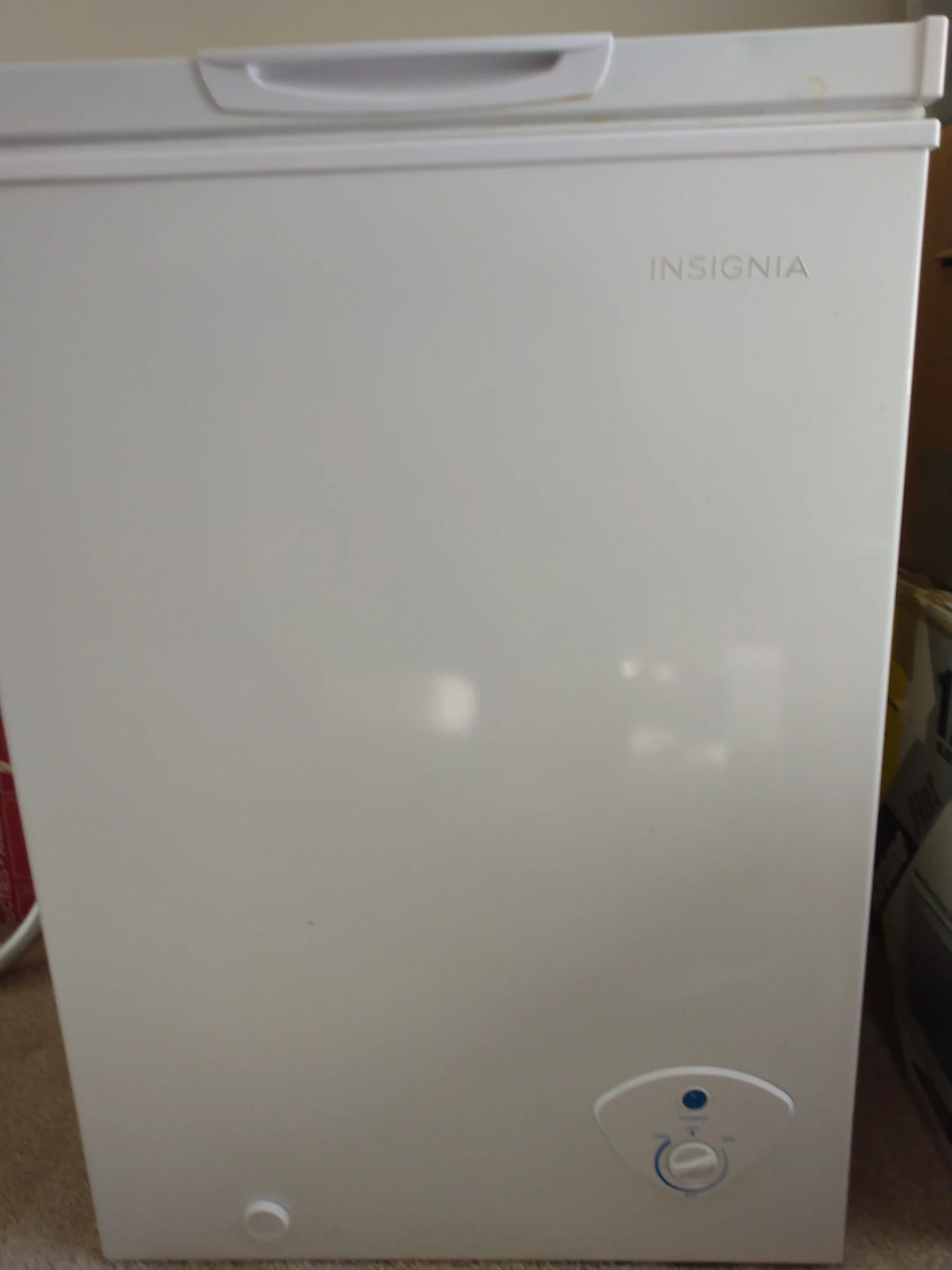Insignia chest freezer 5 cu. ft