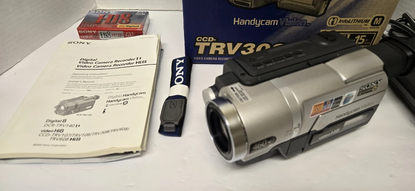 Sony Handycam Vision CCD-TRV308 NTSC Video Hi8 Camcorder - photo 2