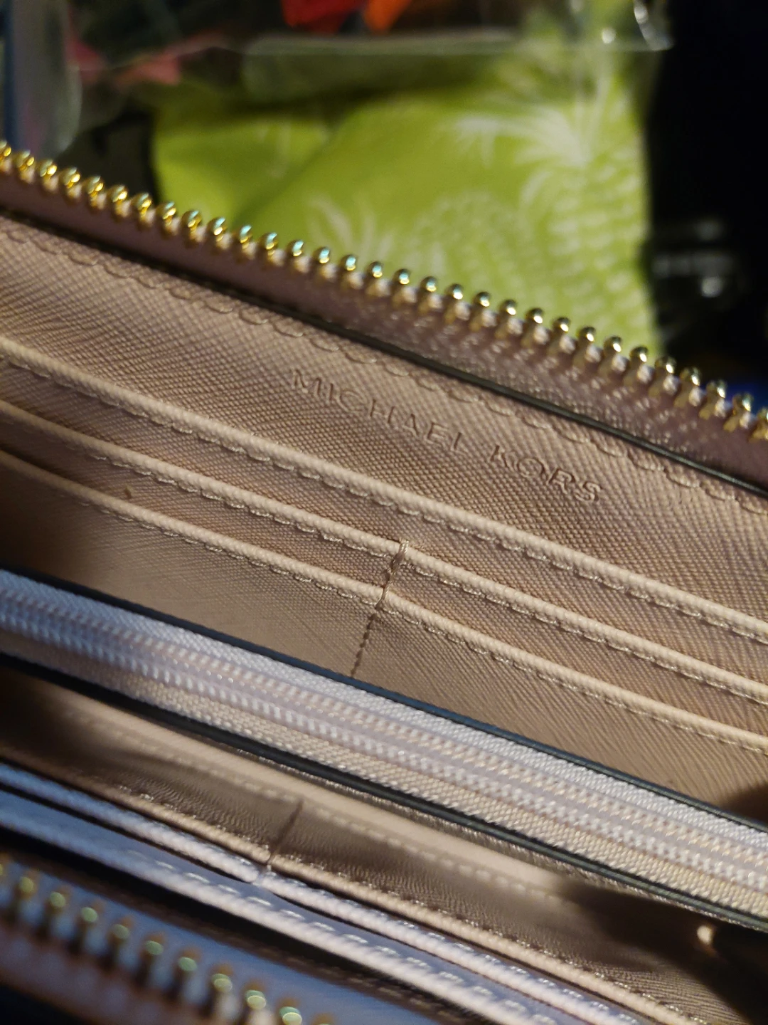 Michael Kors Pink Leather Wallet - photo 3