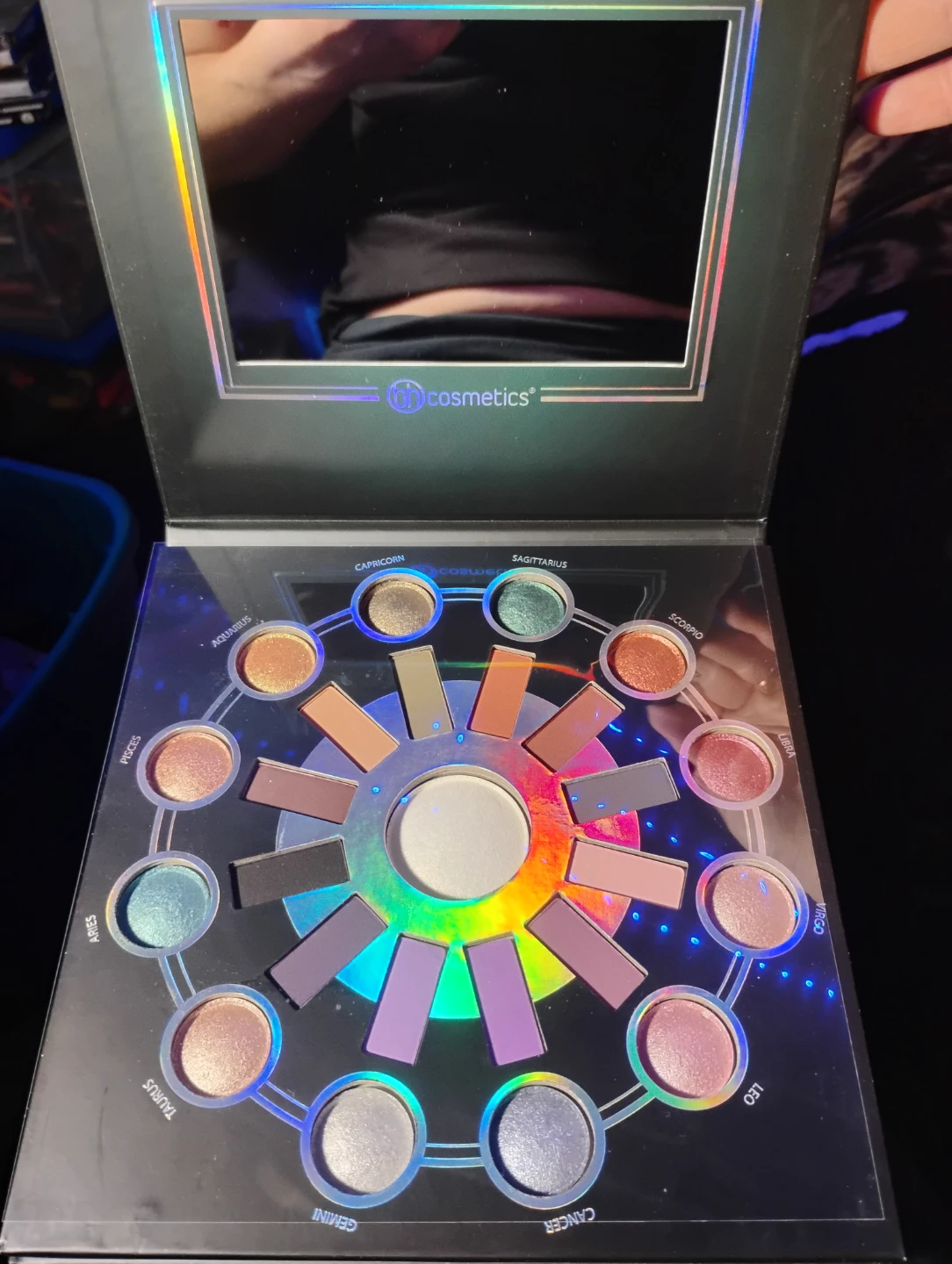 BH Cosmetics Zodiac 25 Color Eyeshadow & Highlighter Palette - photo 2