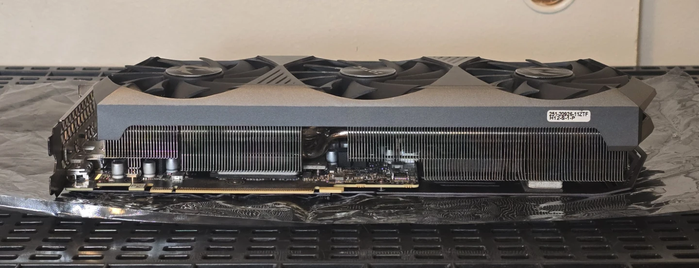 Zotac GeForce RTX 3070 Ti AMP Holo - photo 4