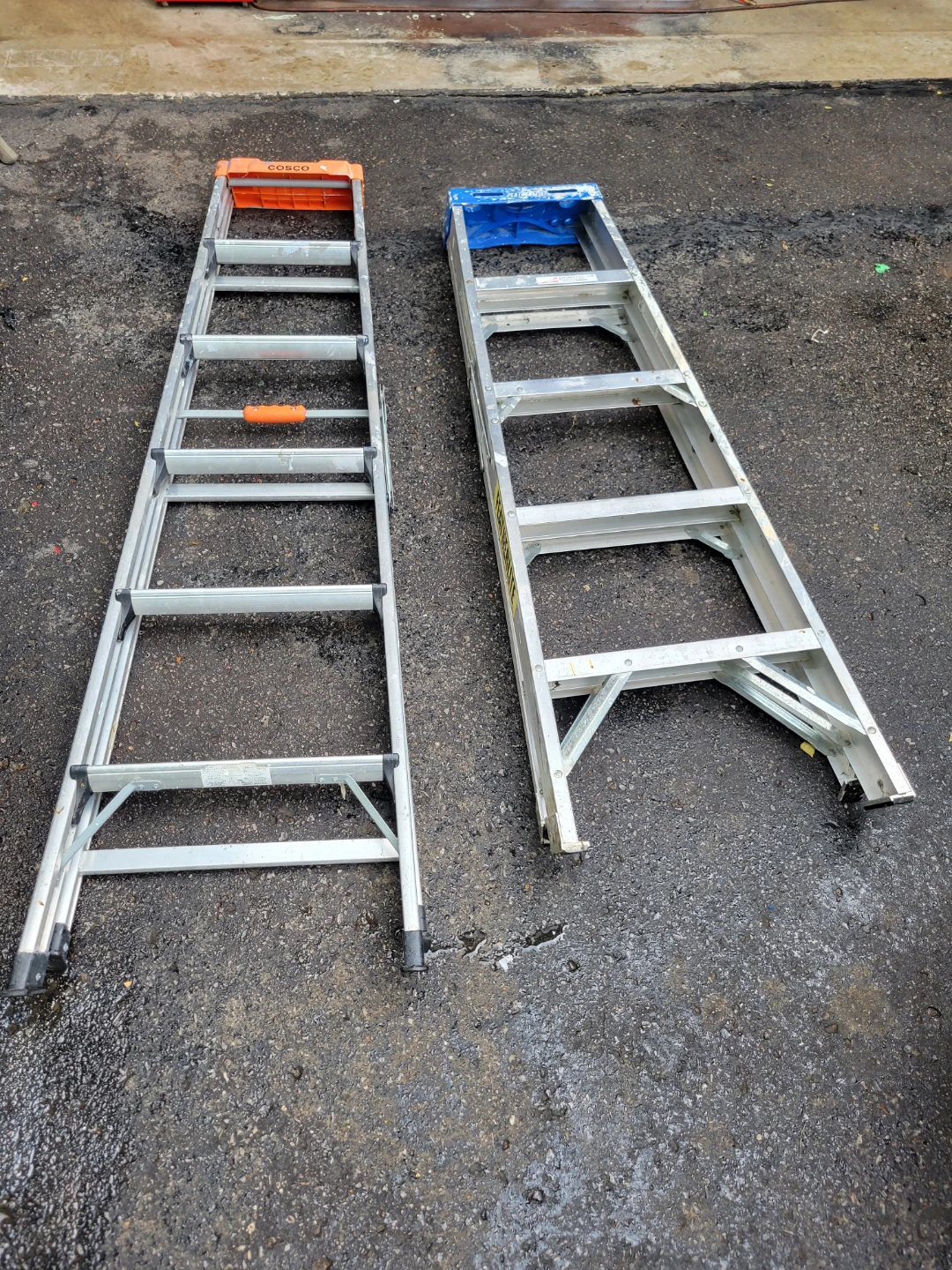 Cosco and Werner Step Ladders - photo 2
