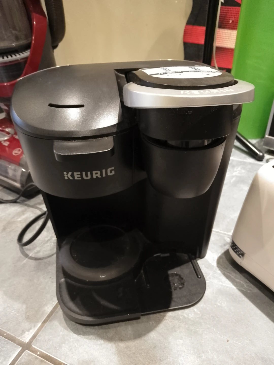 Keurig K-Express Coffee Maker; vacuum cleaner; fan; oven - photo 3