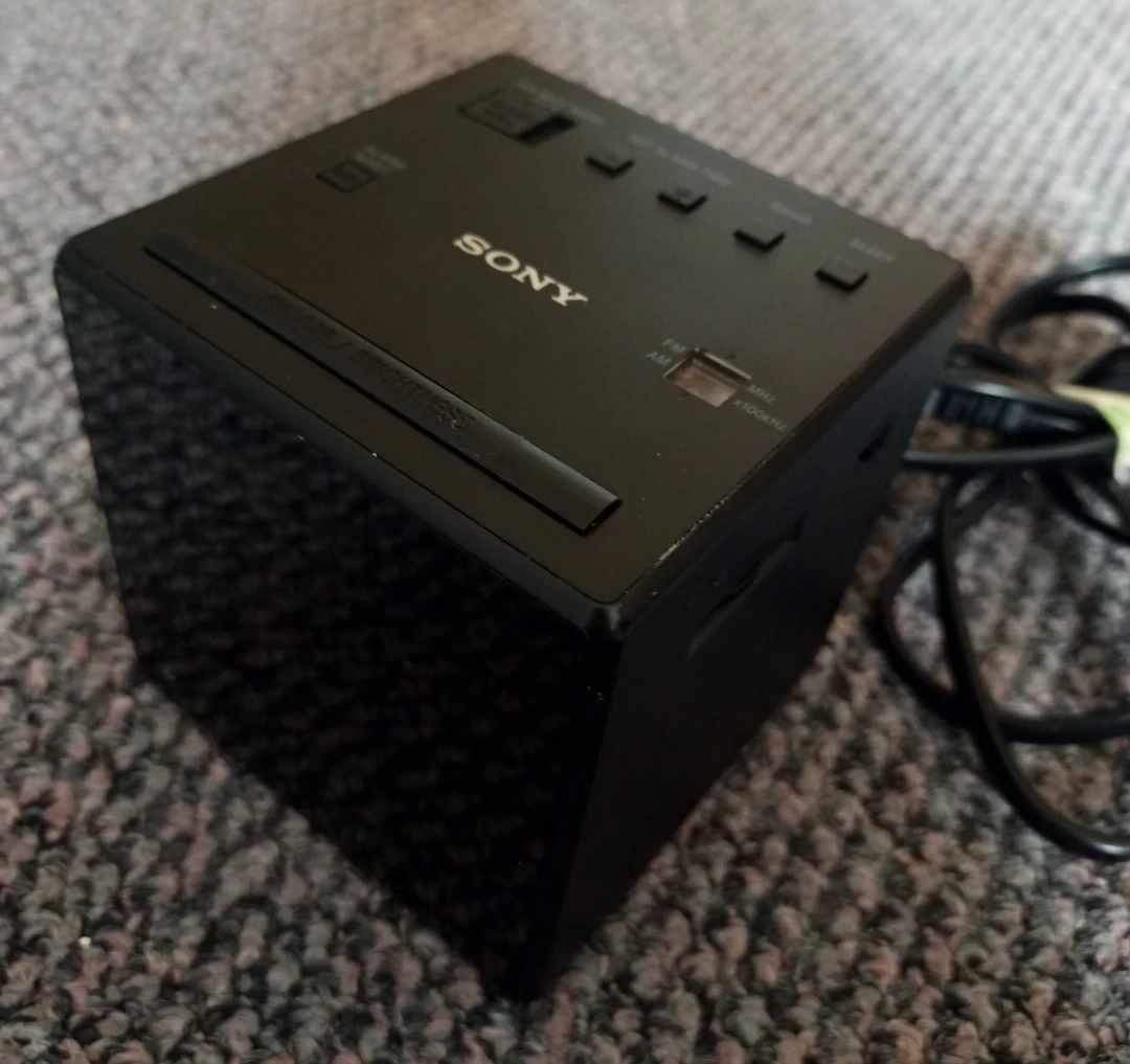 Sony Cube Alarm Clock Radio