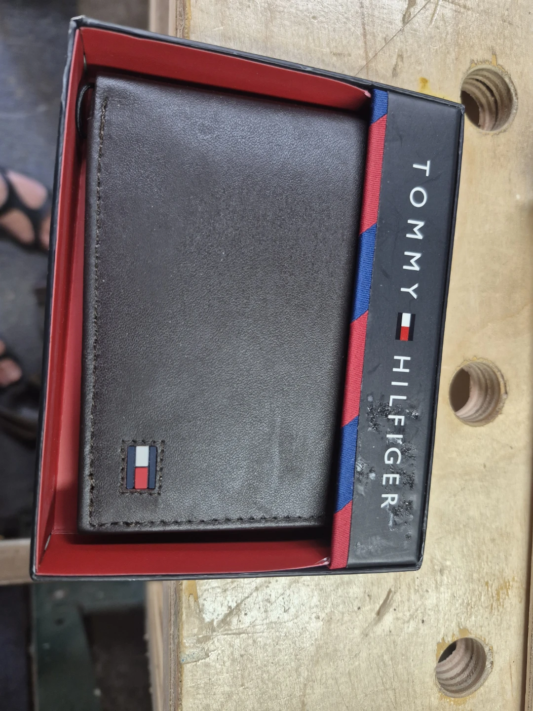 Tommy Hilfiger Men's Bifold Wallet - Brown Leather