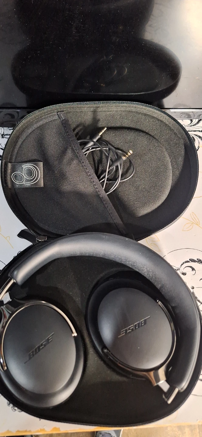 Bose QuietComfort Noise Cancelling Headphones - photo 3