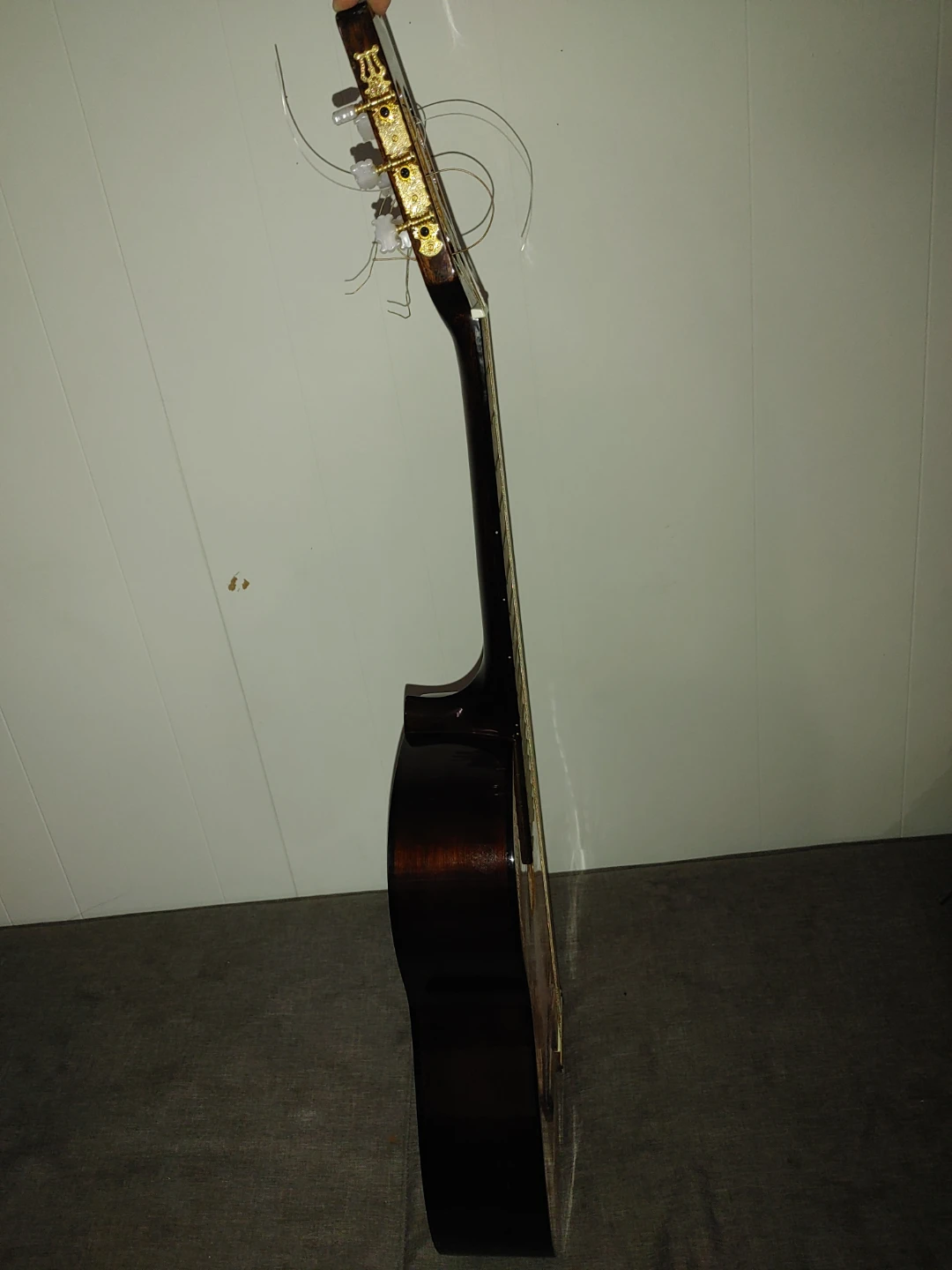 Vintage Classical Guitar - photo 2