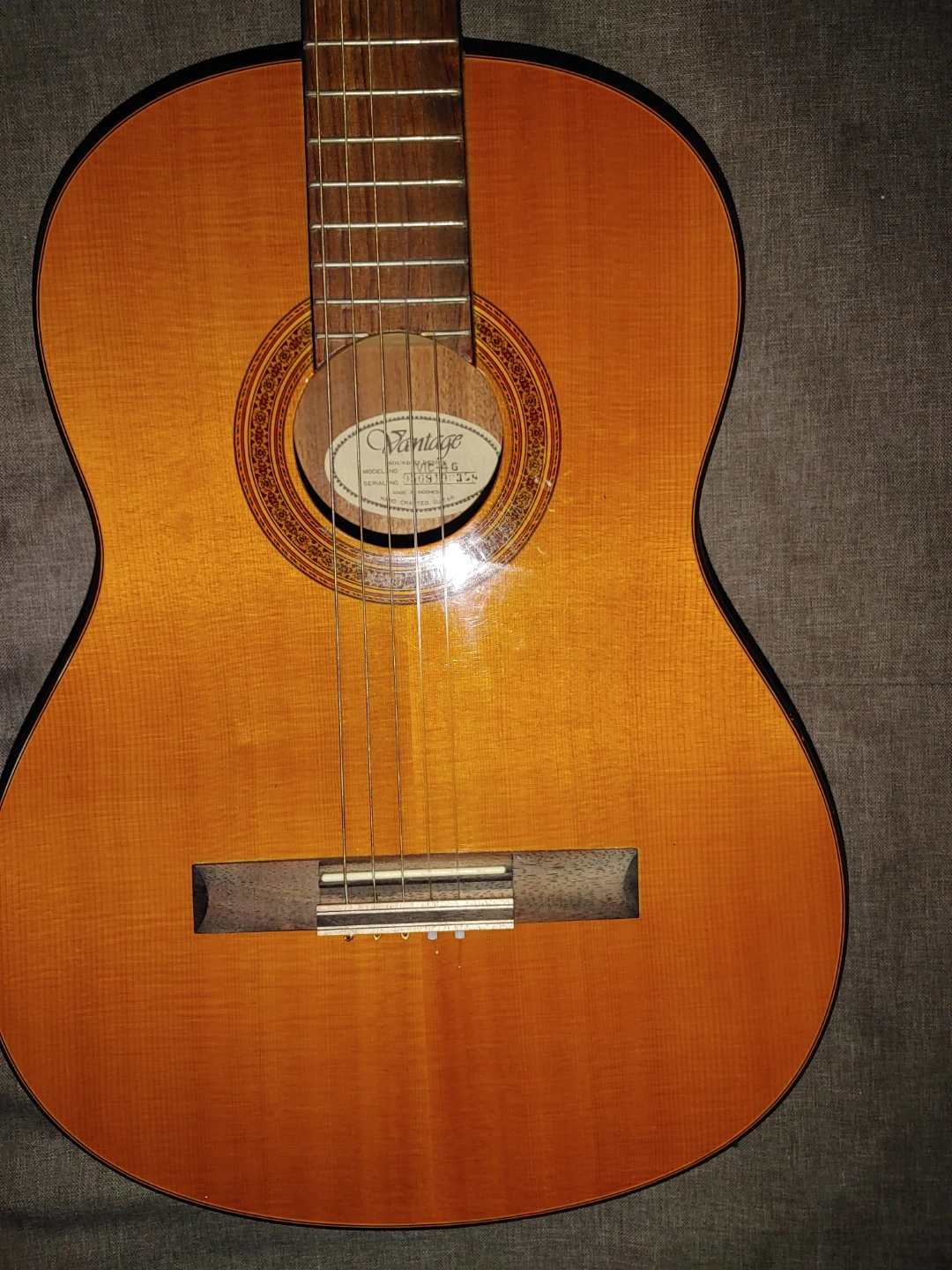 Vintage Classical Guitar - photo 3