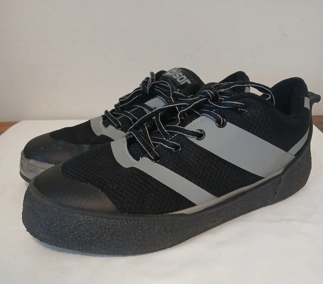 OLSON CROSSKICKS CURLING SHOES –  SIZE 7.5 – LEFT FOOT SLIDER