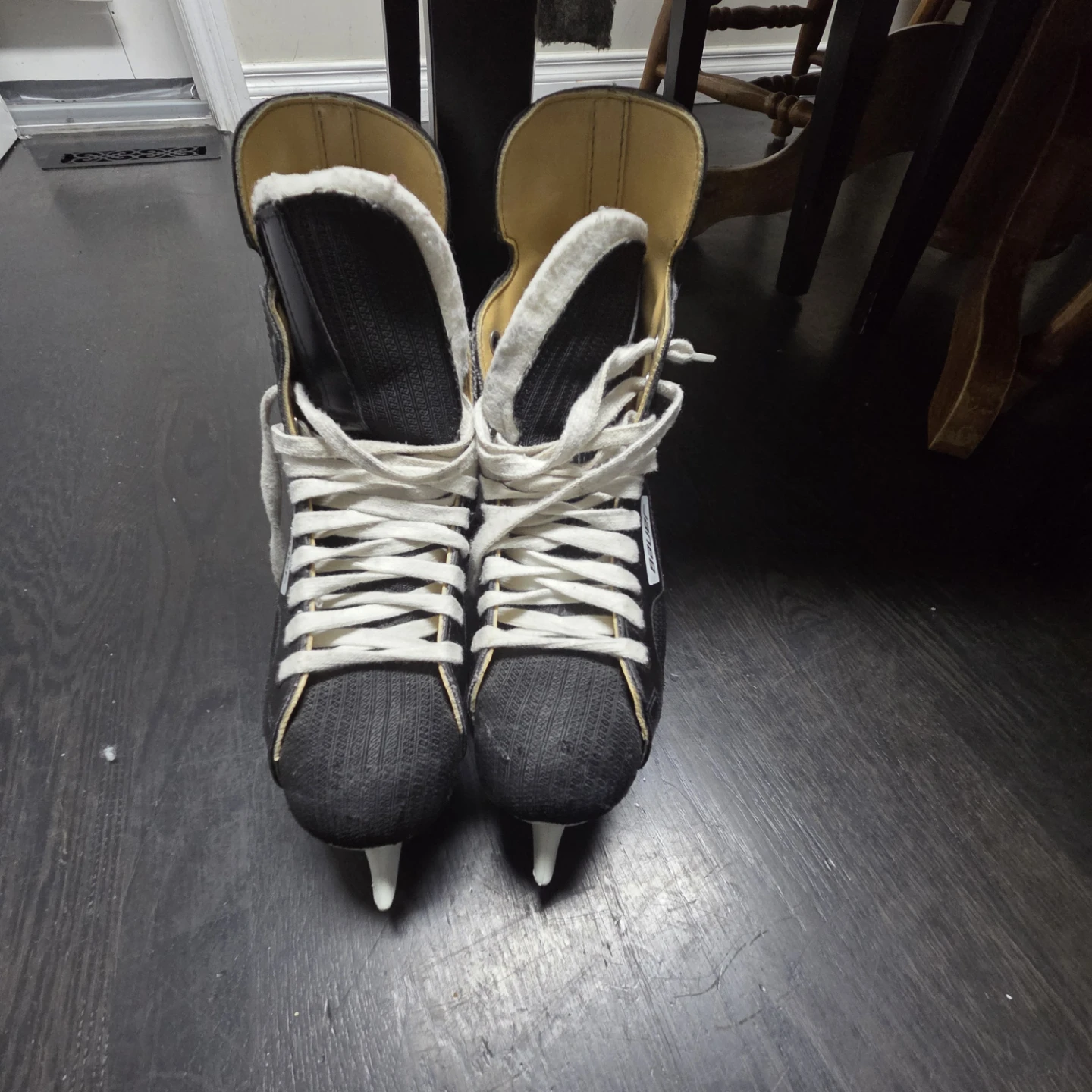Size 7 Bauer Hockey Skates - photo 3