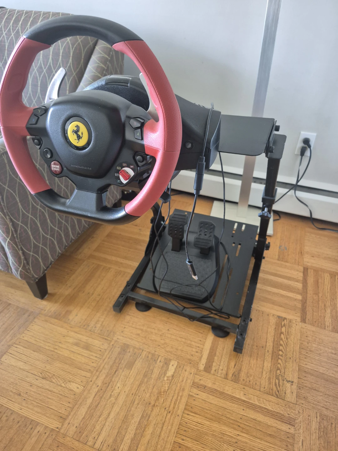 Thrustmaster Ferrari Racing Wheel and Pedals for Xbox One X l S - photo 2