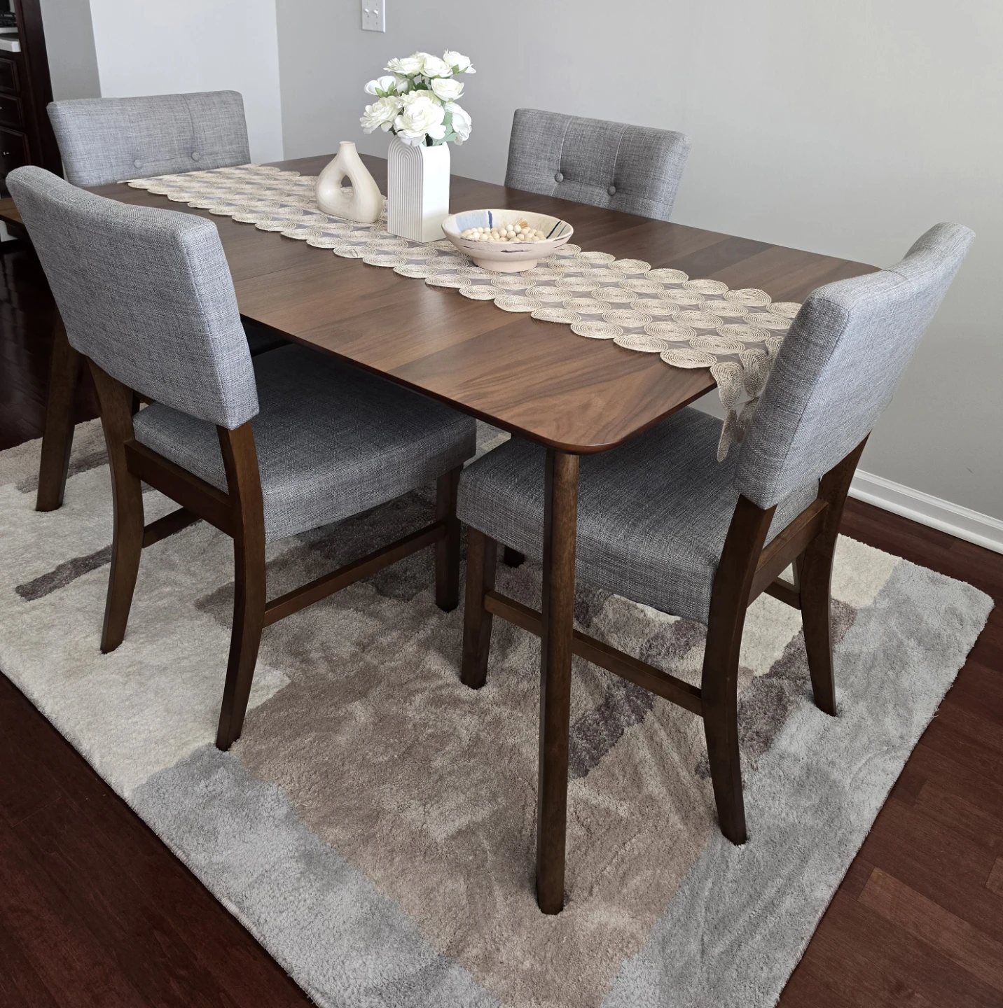 Mid-Century Modern Dining Set with 4 Chairs