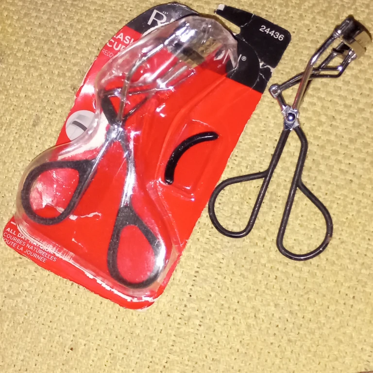 2 x Revlon Lash Curlers