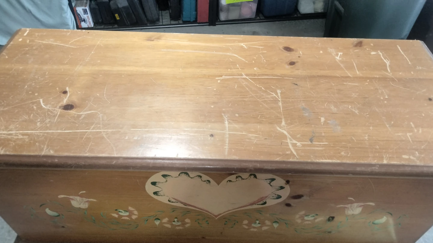 Vintage Wooden Cedar Chest with Hand-Painted Heart Design - photo 2