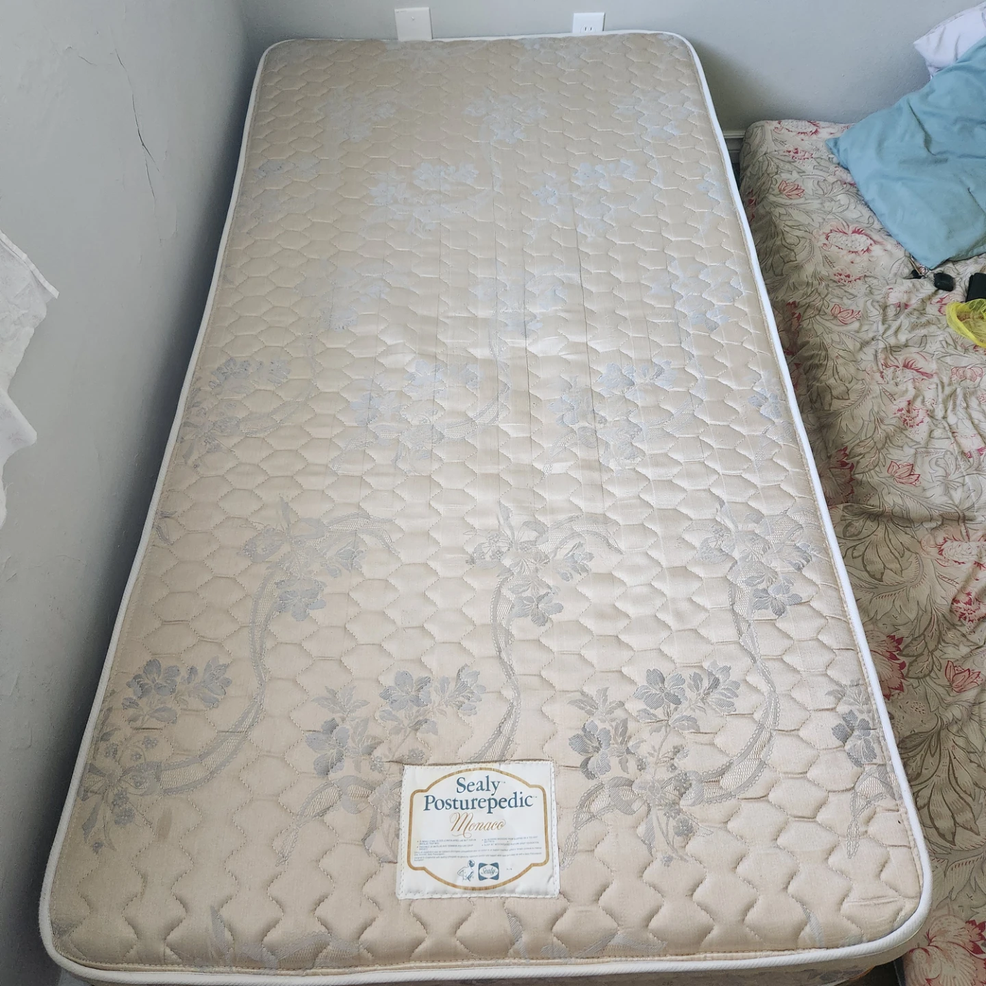 Sealy Posturepedic Monaco Mattress 38x74 inches - photo 2