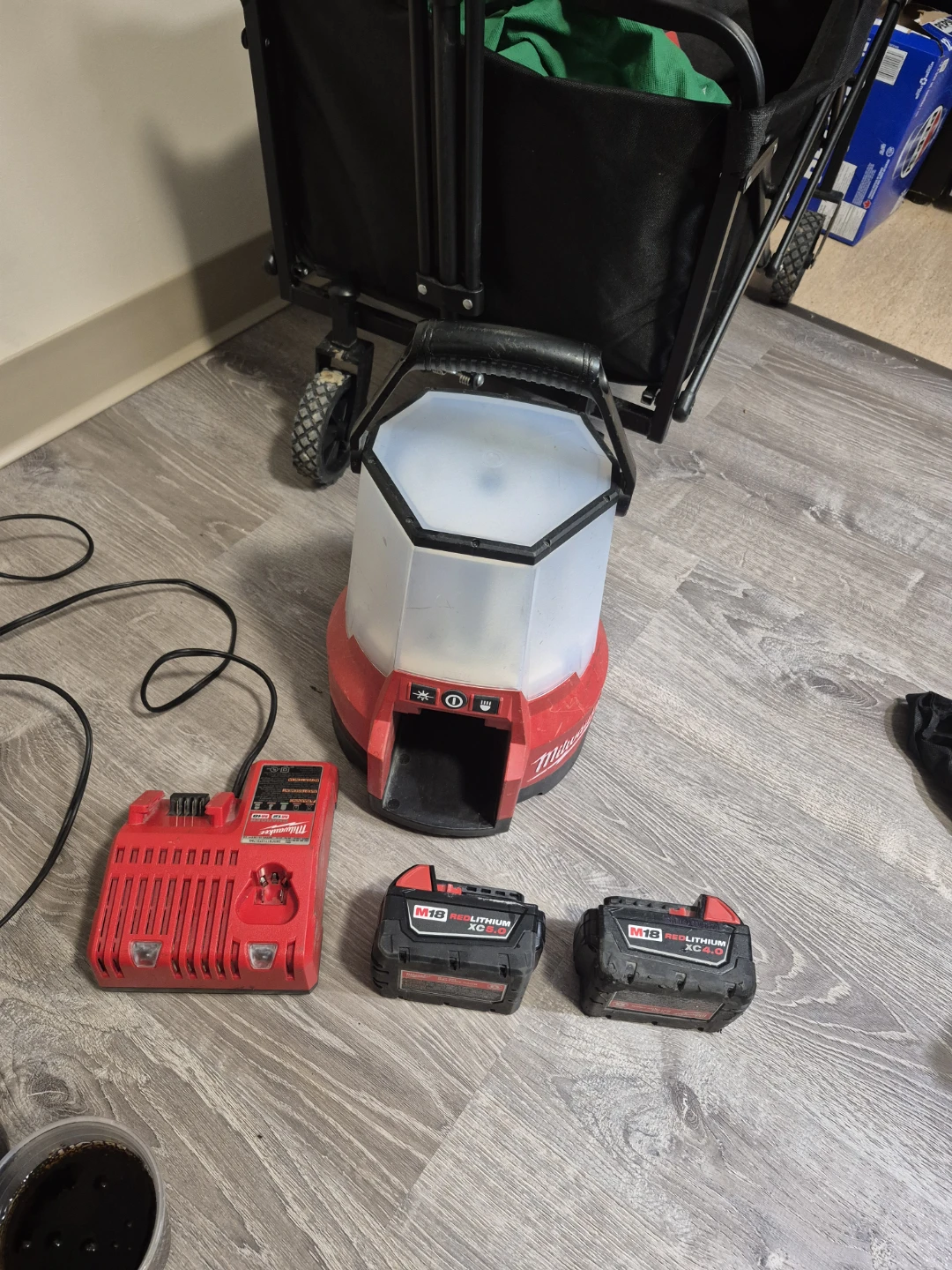 Milwaukee M18 Cordless Lantern Work Light Kit