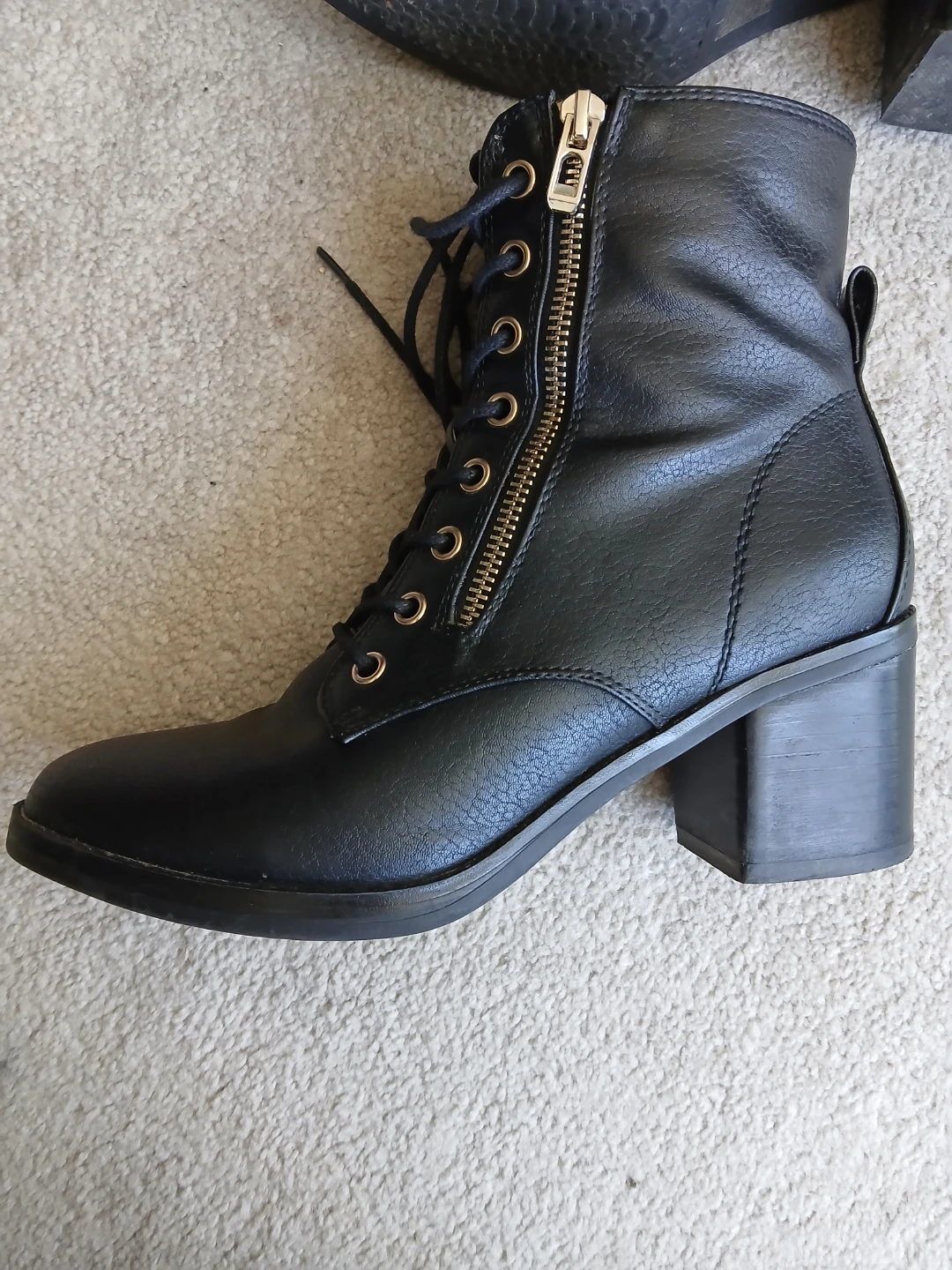 Call it Spring black lace up boots with heel size 8.5 - photo 4