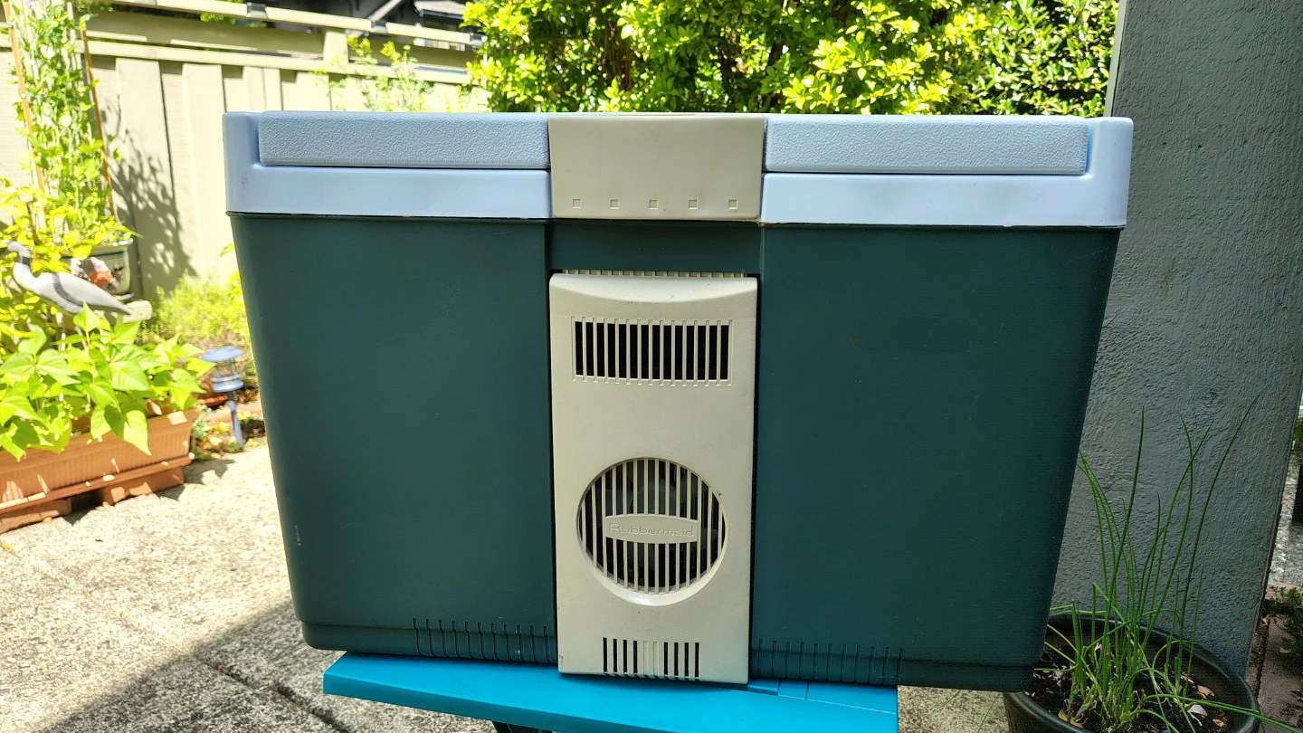 12v cooler