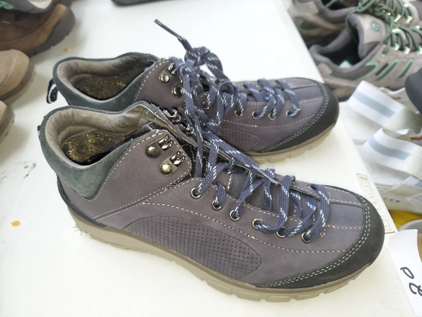 Clarks Wave Walk Waterproof Hiking Boots Size 6.5 - photo 2