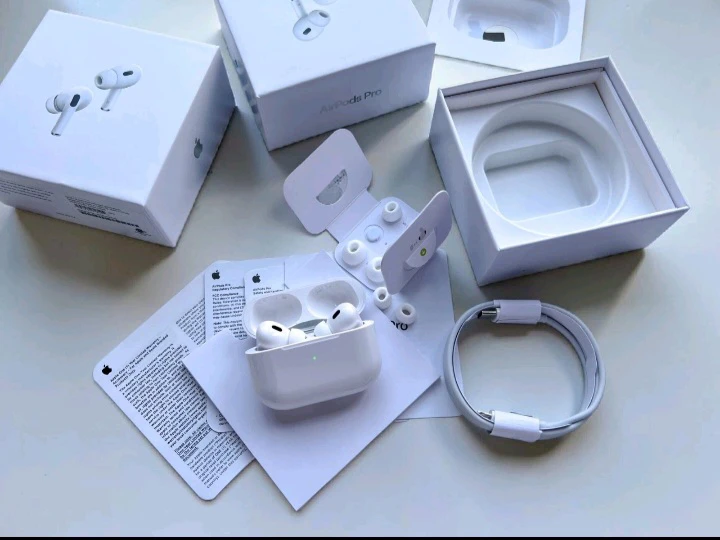 Apple AirPods Pro (2nd Gen) - photo 5