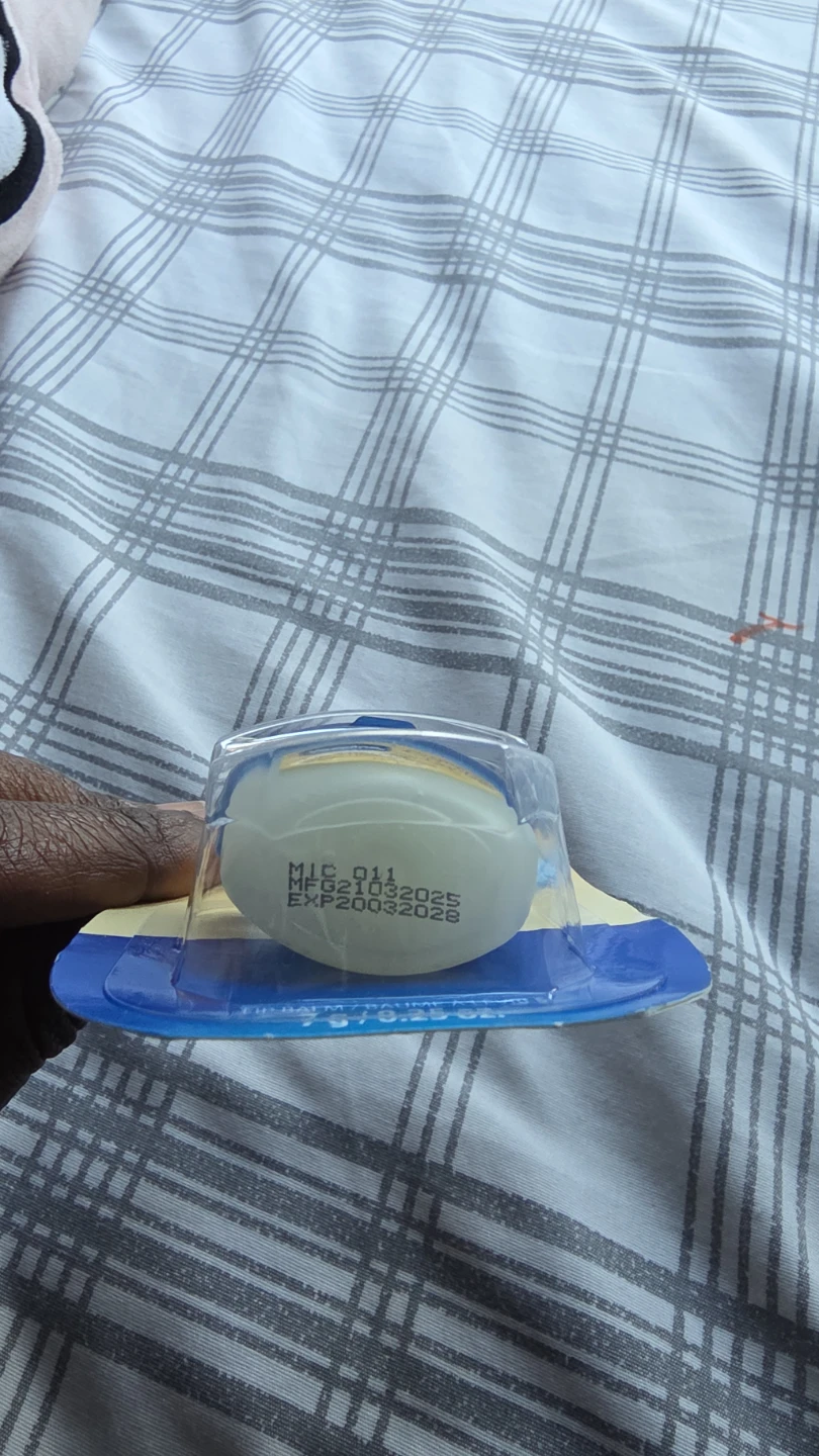 Vaseline Lip Therapy Crème Brûlée Lip Balm - photo 2