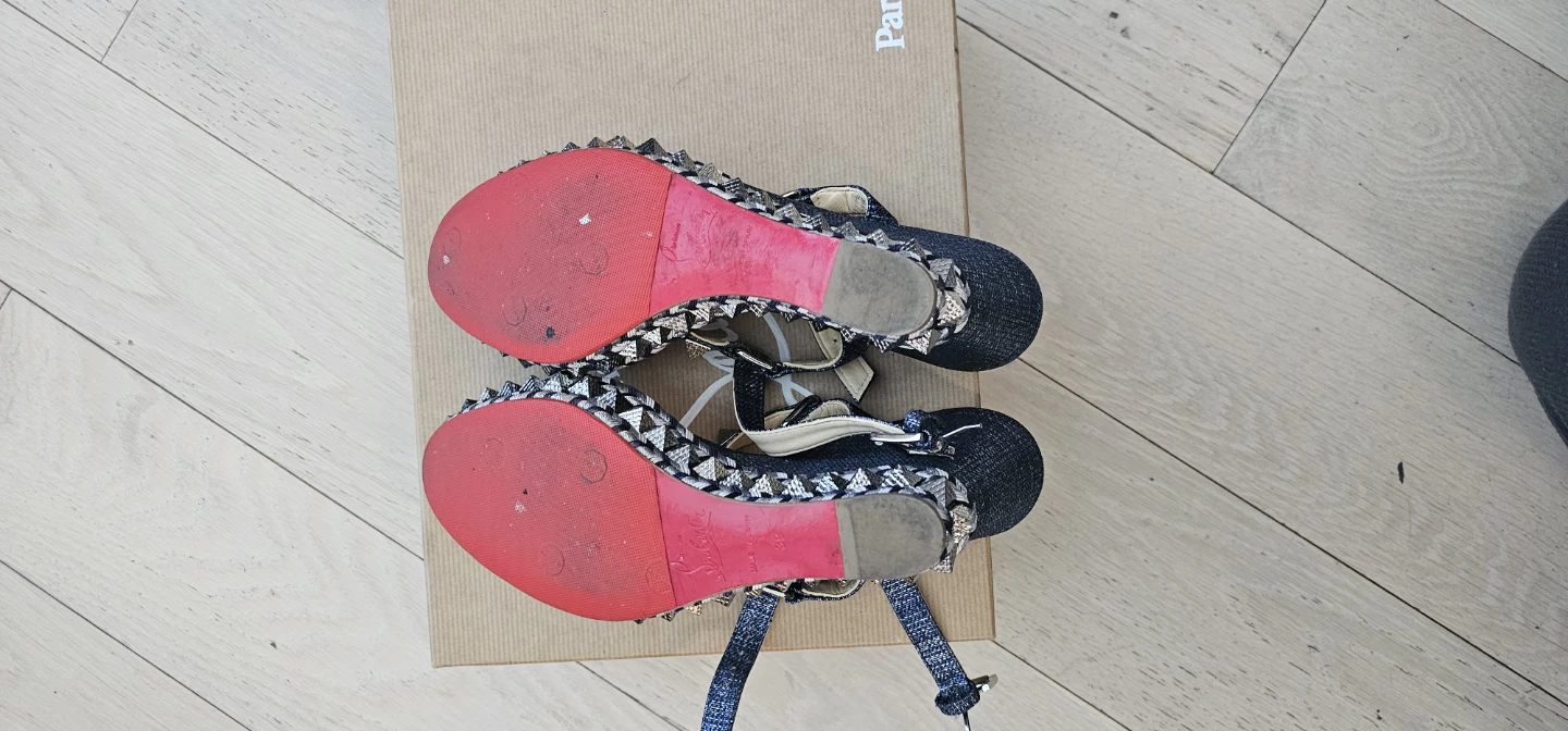 Christian Louboutin Wedge Sandals Size 39 - photo 4
