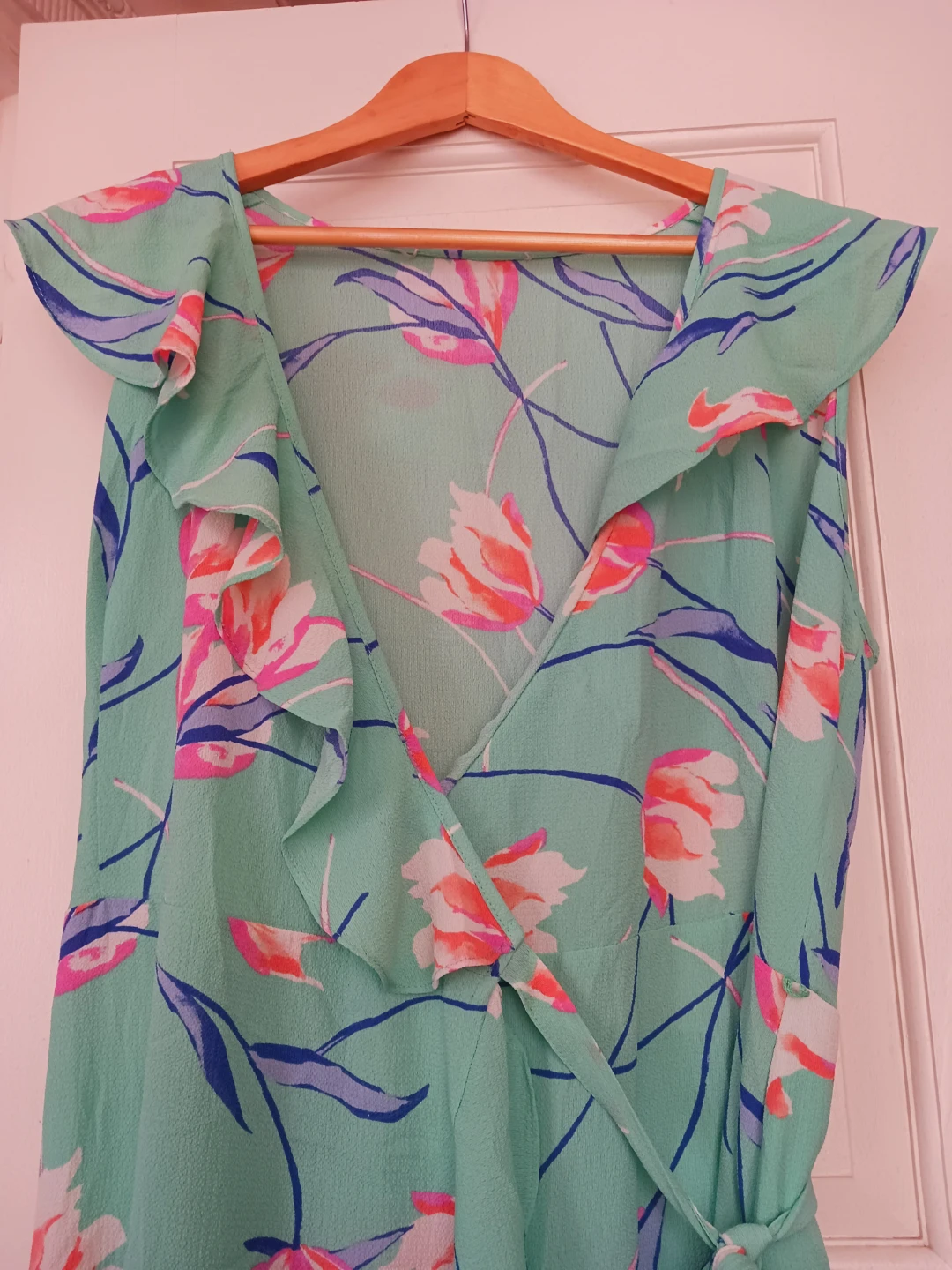 New!! Donna Morgan Floral Boho Ruffled Wrap Dress. XL.