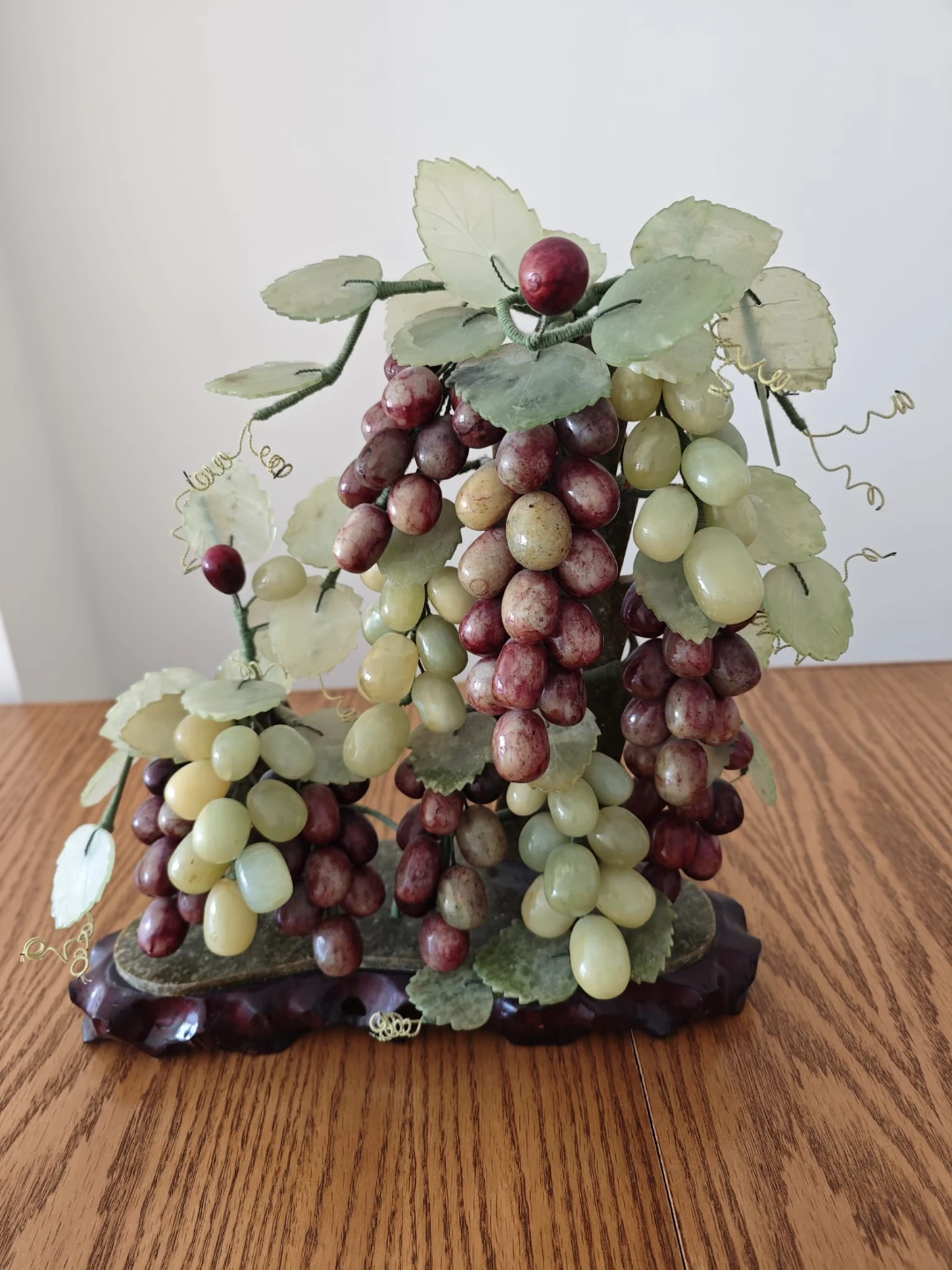 Jade Grapes Decorative Sculpture
