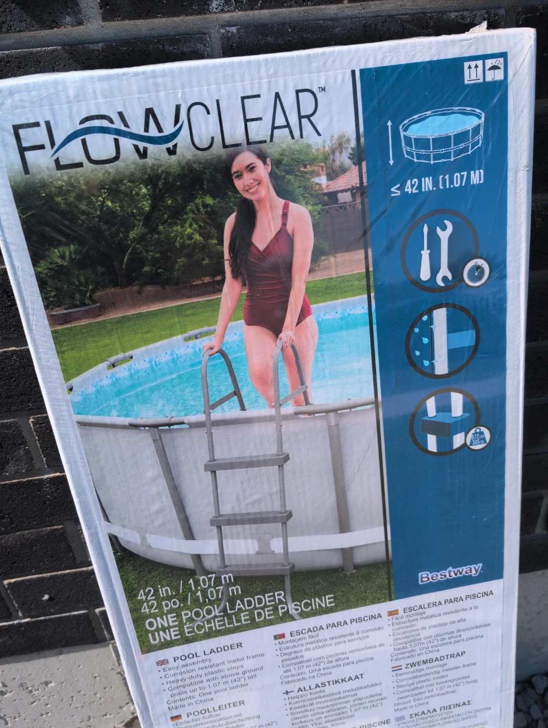 Flowclear 42" Pool Ladder by Bestway - photo 2