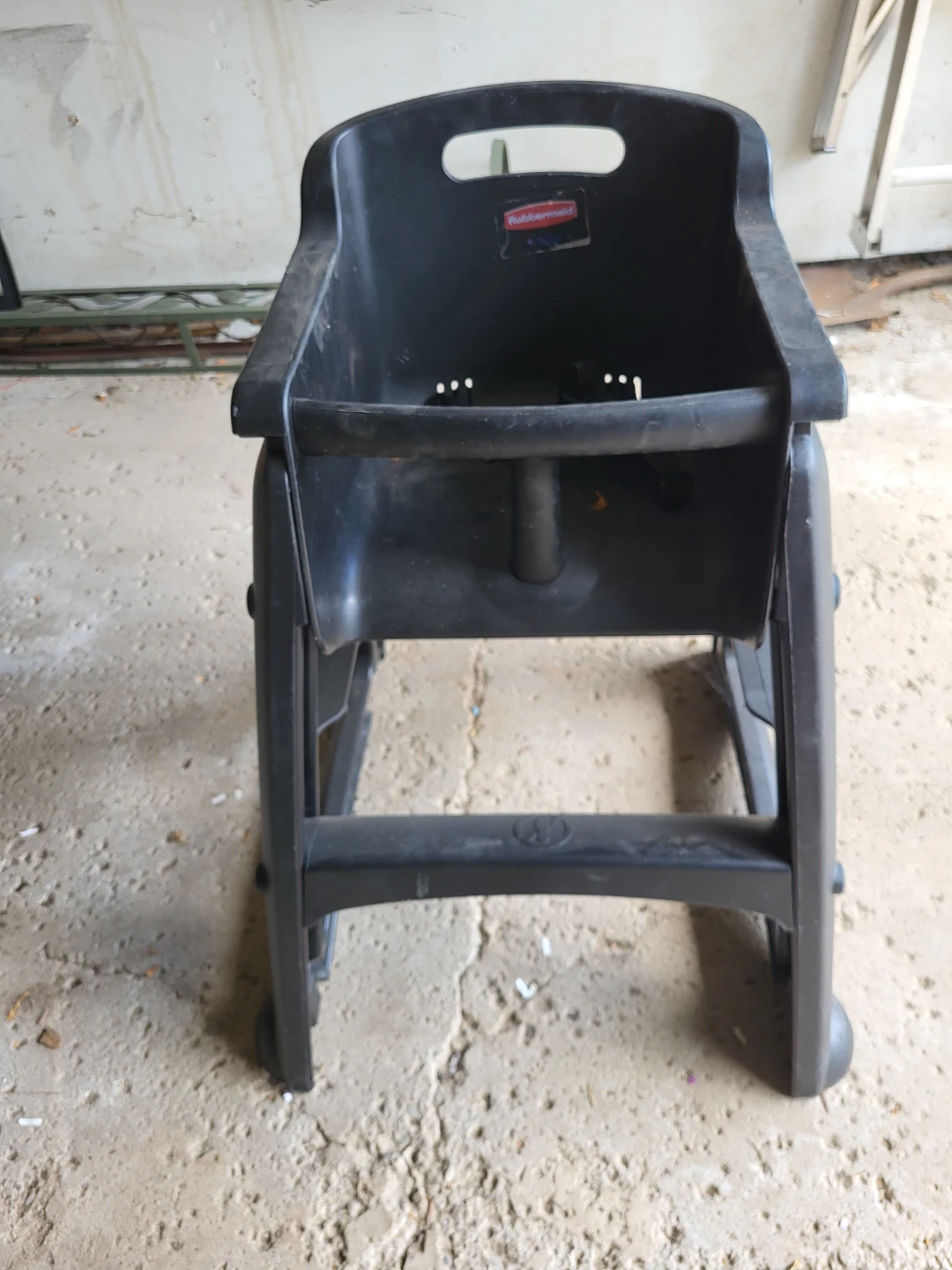 Rubbermaid High Chair