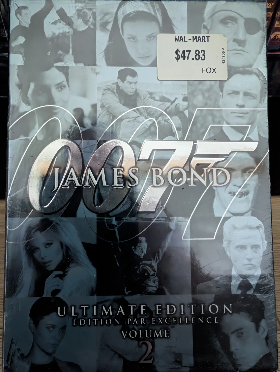 James Bond Dvd set...  21 movies total, 52 discs total - photo 4