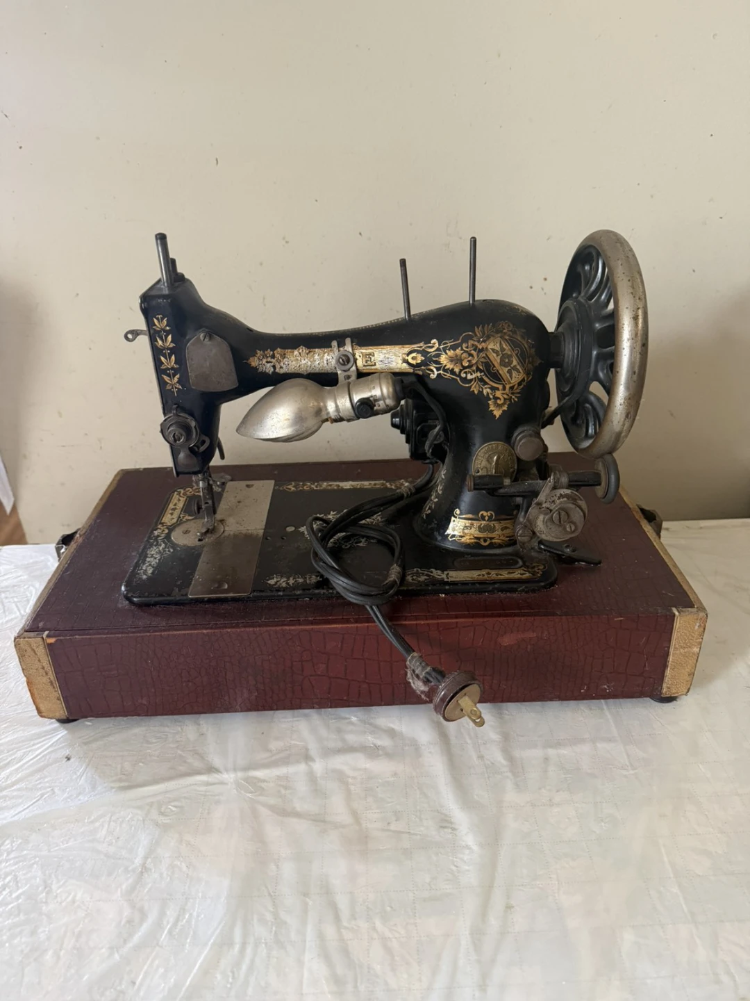 Vintage Singer Sewing Machine