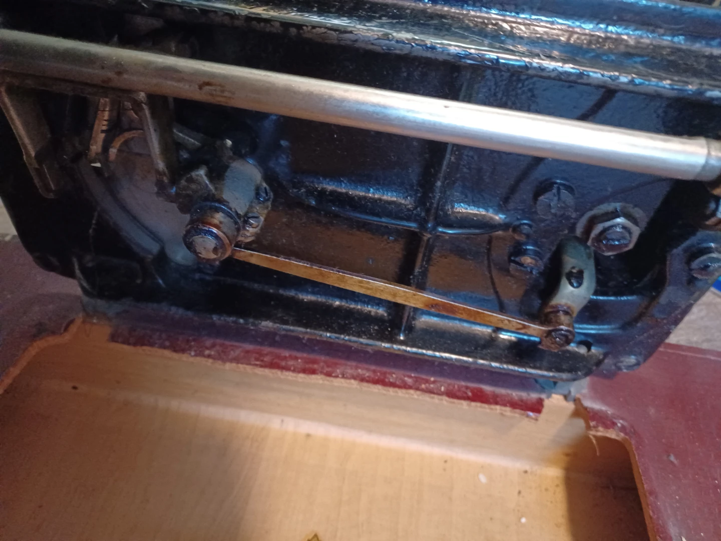 Vintage Singer Sewing Machine - photo 4
