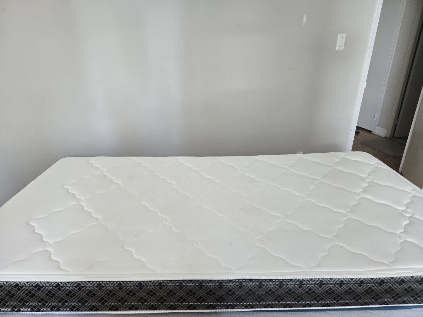 Twin size White Quilted Mattress