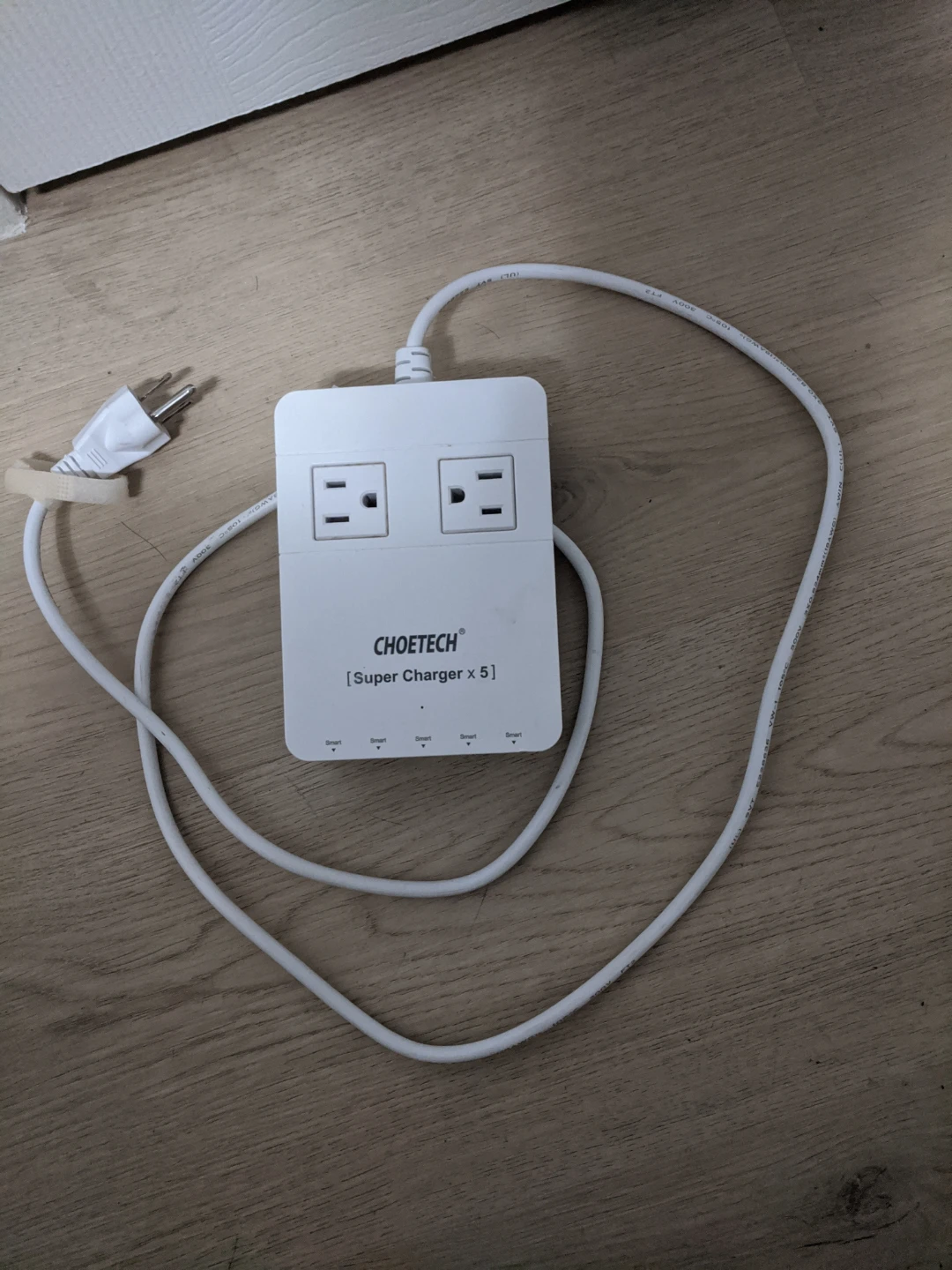 CHOETECH Surge Protector with Smart Charger