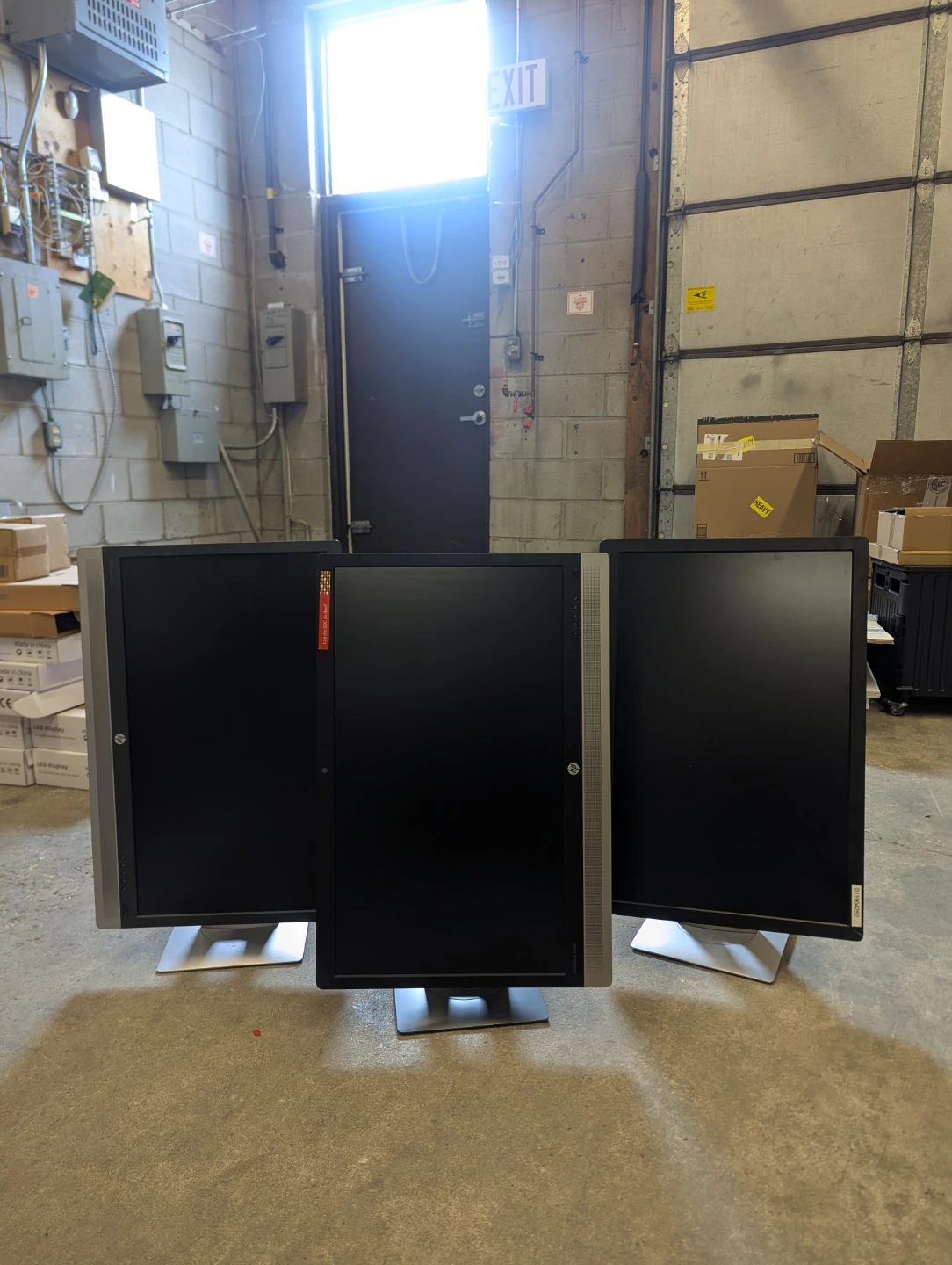 HP 24" Monitors - photo 2
