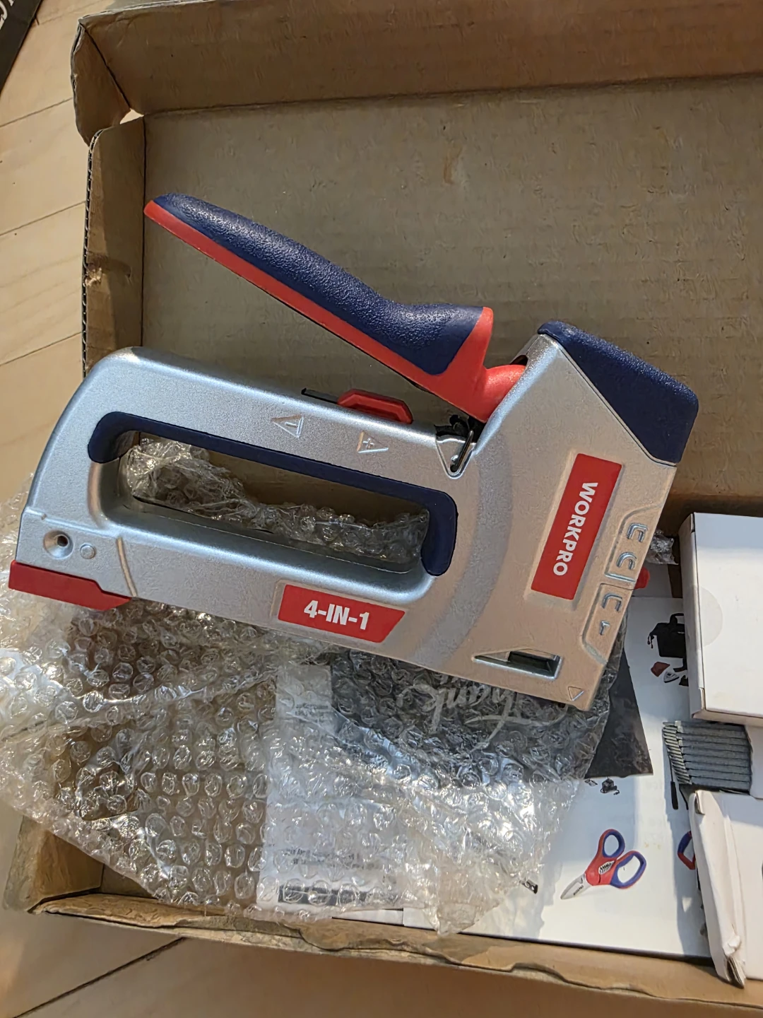 WORKPRO 4-IN-1 Heavy Duty Stapler - photo 4