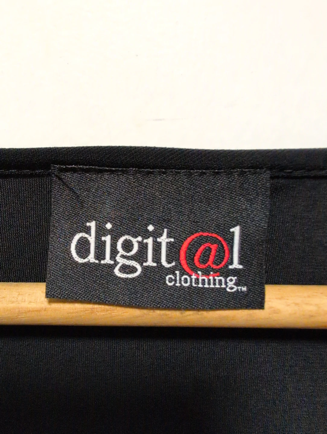 digit@l clothing Black Sleeveless Cowl Neck Top with Necklace - photo 4