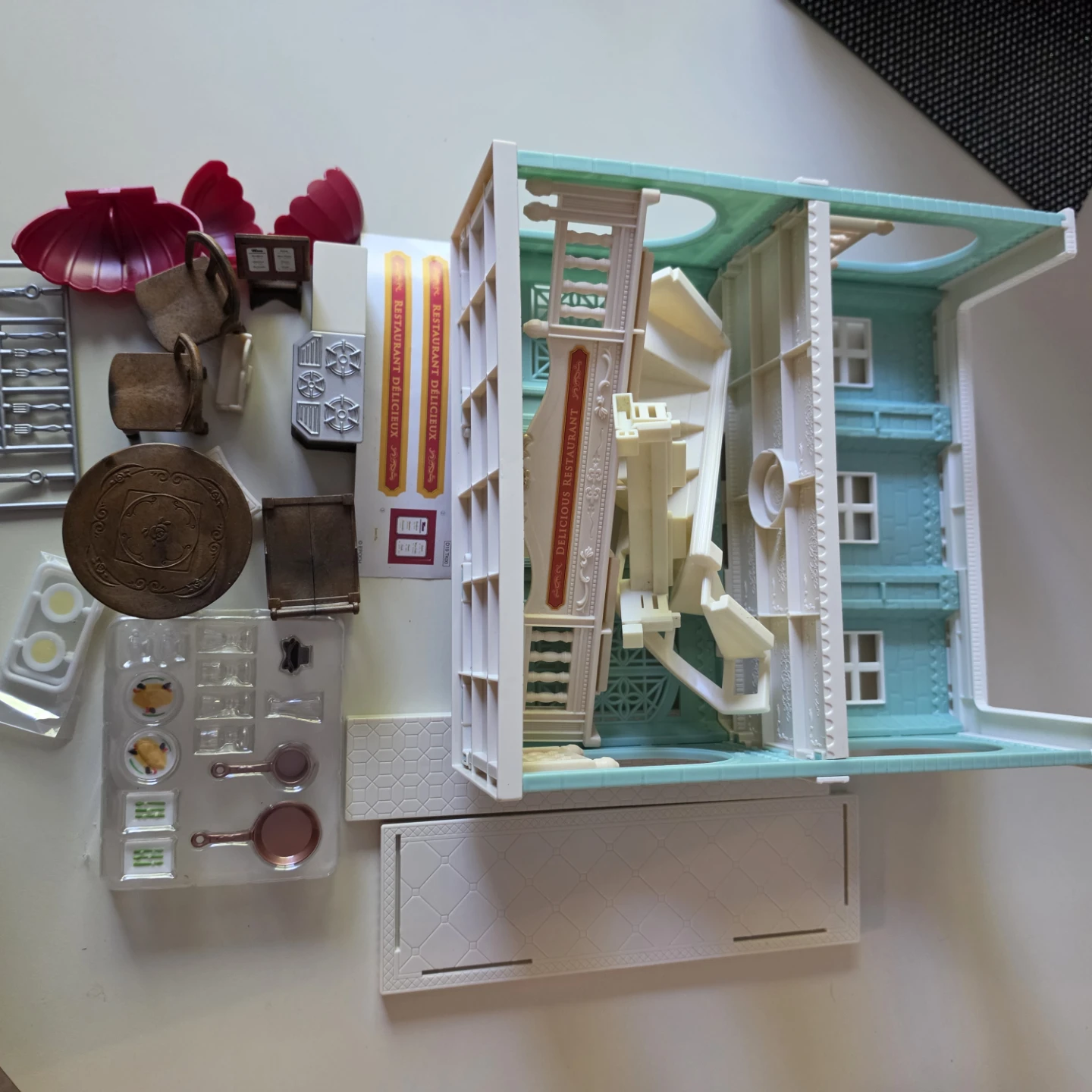 Calico Critters Town Series Delicious Restaurant Playset – EEUC - photo 5