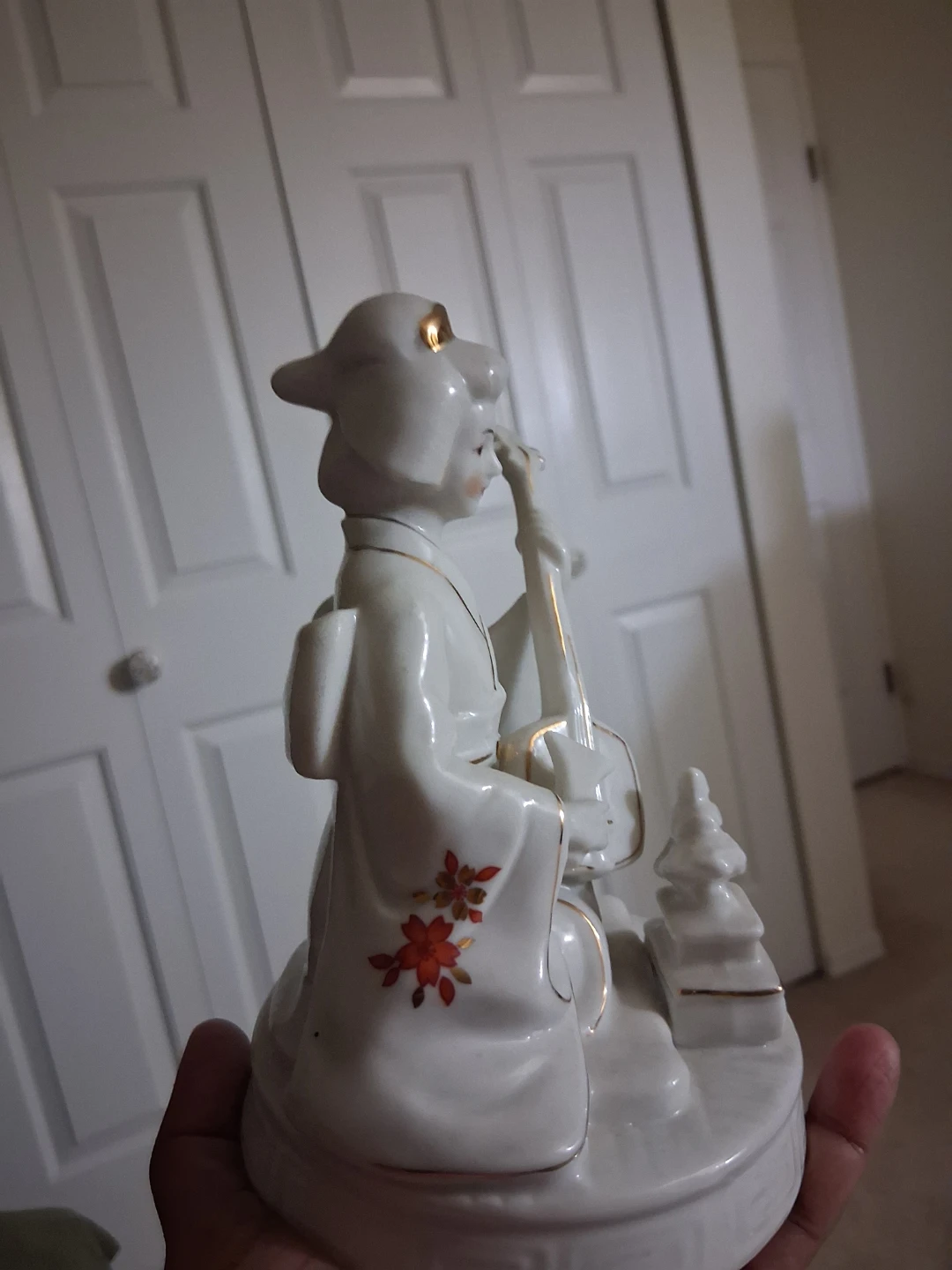 Vintage Ceramic Geisha Figurine with Instrument - photo 2