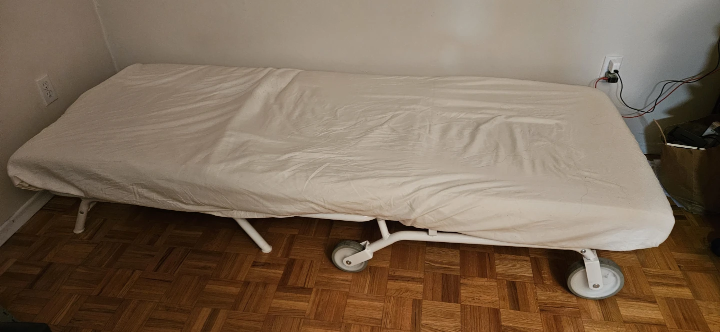 Folding Rollaway Guest Bed (Pick-up only) - photo 3